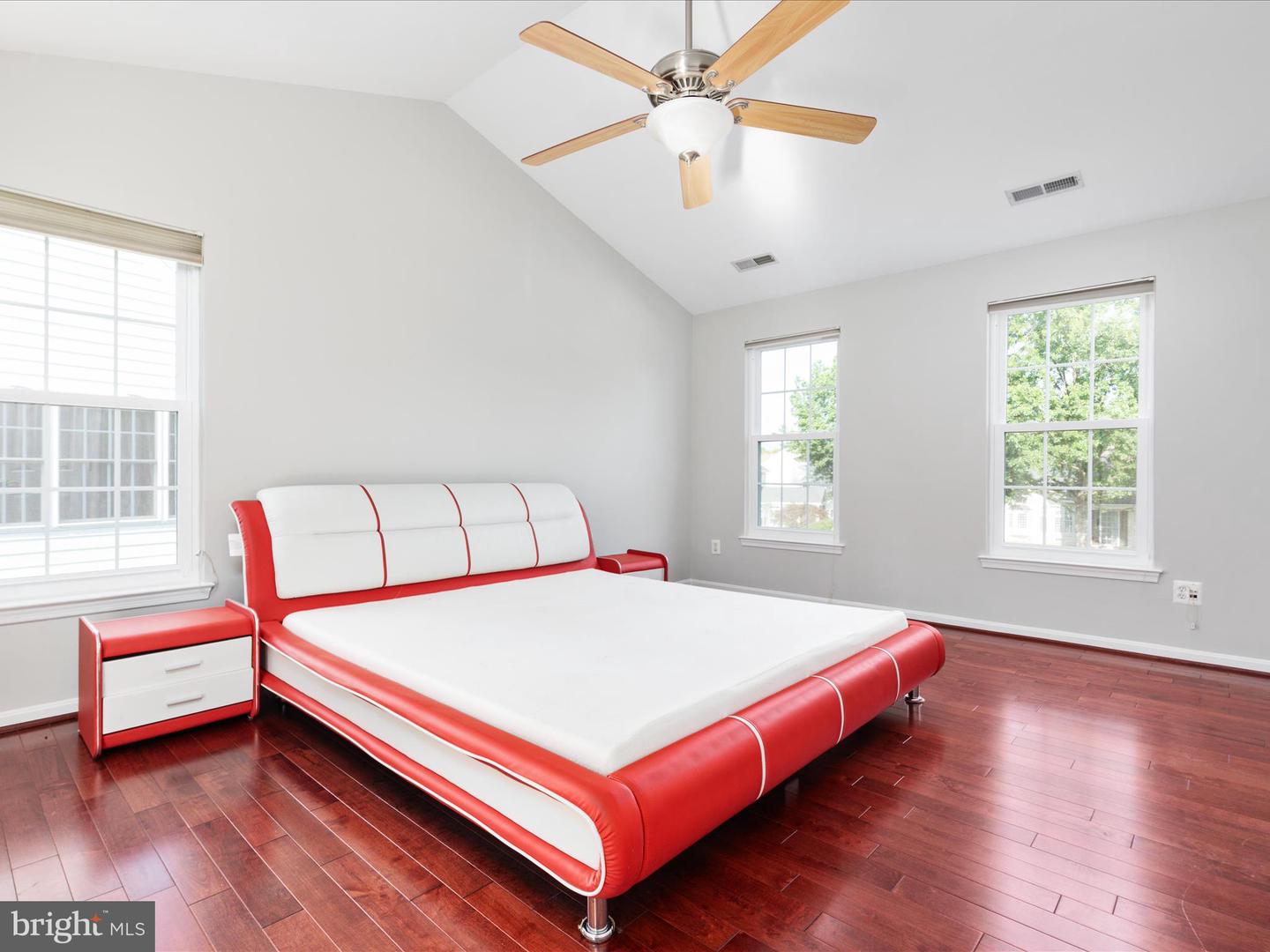 25868 FLINTONBRIDGE DR, CHANTILLY, Virginia 20152, 5 Bedrooms Bedrooms, ,3 BathroomsBathrooms,Residential,For sale,25868 FLINTONBRIDGE DR,VALO2100494 MLS # VALO2100494