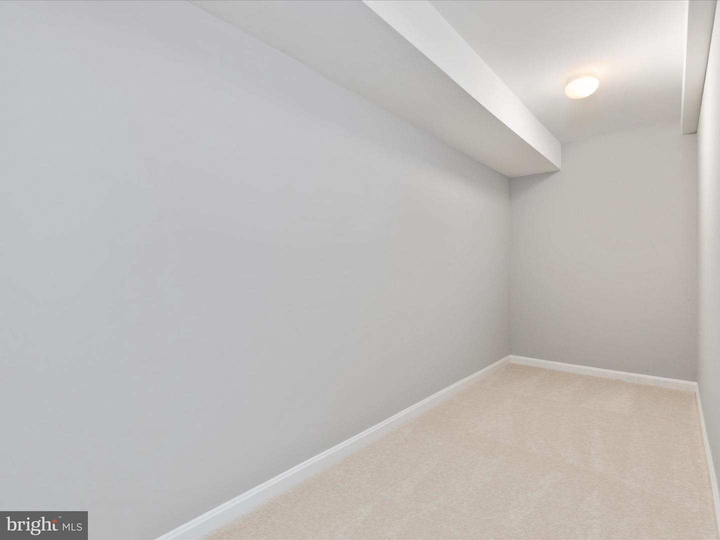 25868 FLINTONBRIDGE DR, CHANTILLY, Virginia 20152, 5 Bedrooms Bedrooms, ,3 BathroomsBathrooms,Residential,For sale,25868 FLINTONBRIDGE DR,VALO2100494 MLS # VALO2100494