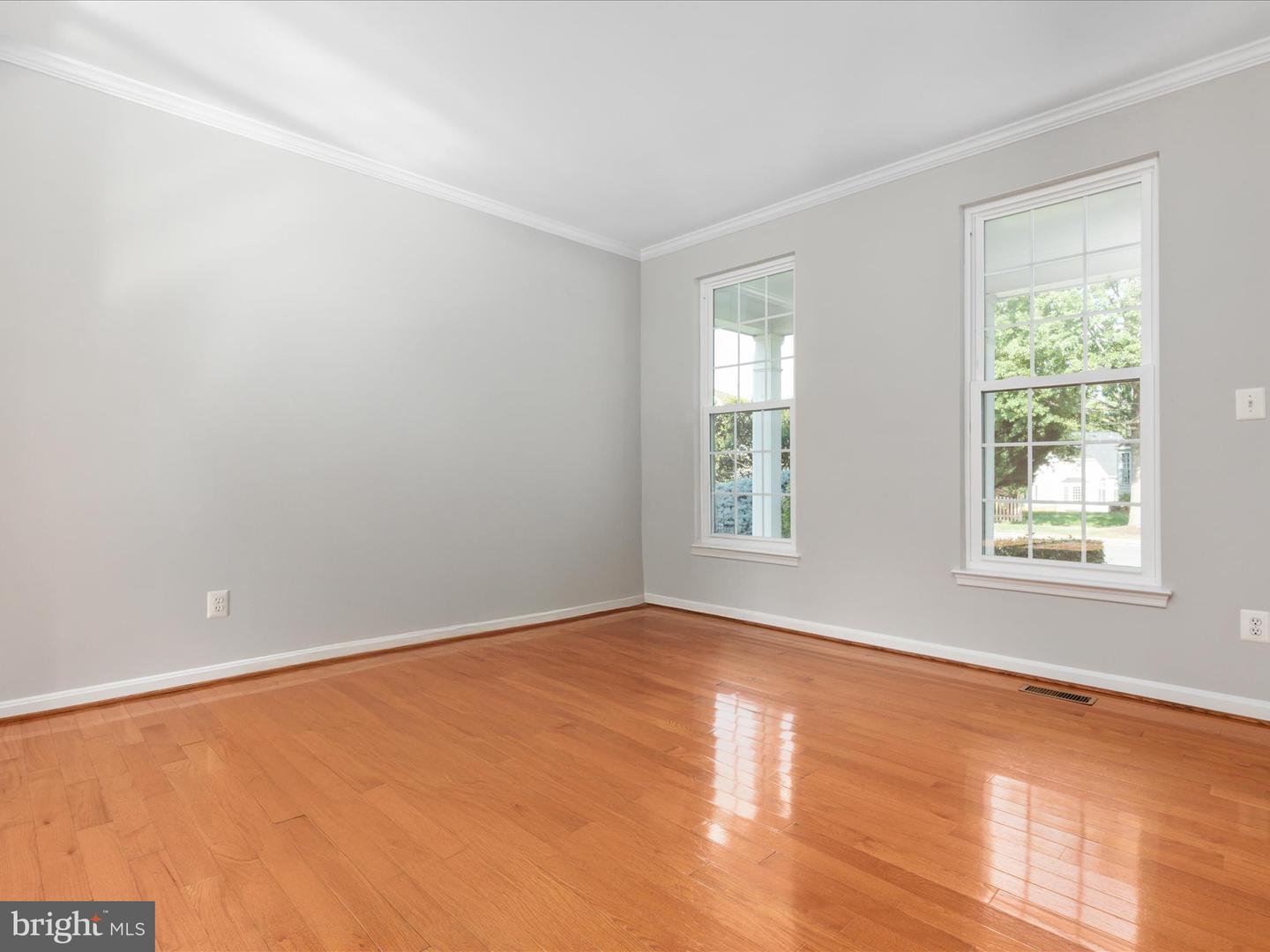 25868 FLINTONBRIDGE DR, CHANTILLY, Virginia 20152, 5 Bedrooms Bedrooms, ,3 BathroomsBathrooms,Residential,For sale,25868 FLINTONBRIDGE DR,VALO2100494 MLS # VALO2100494