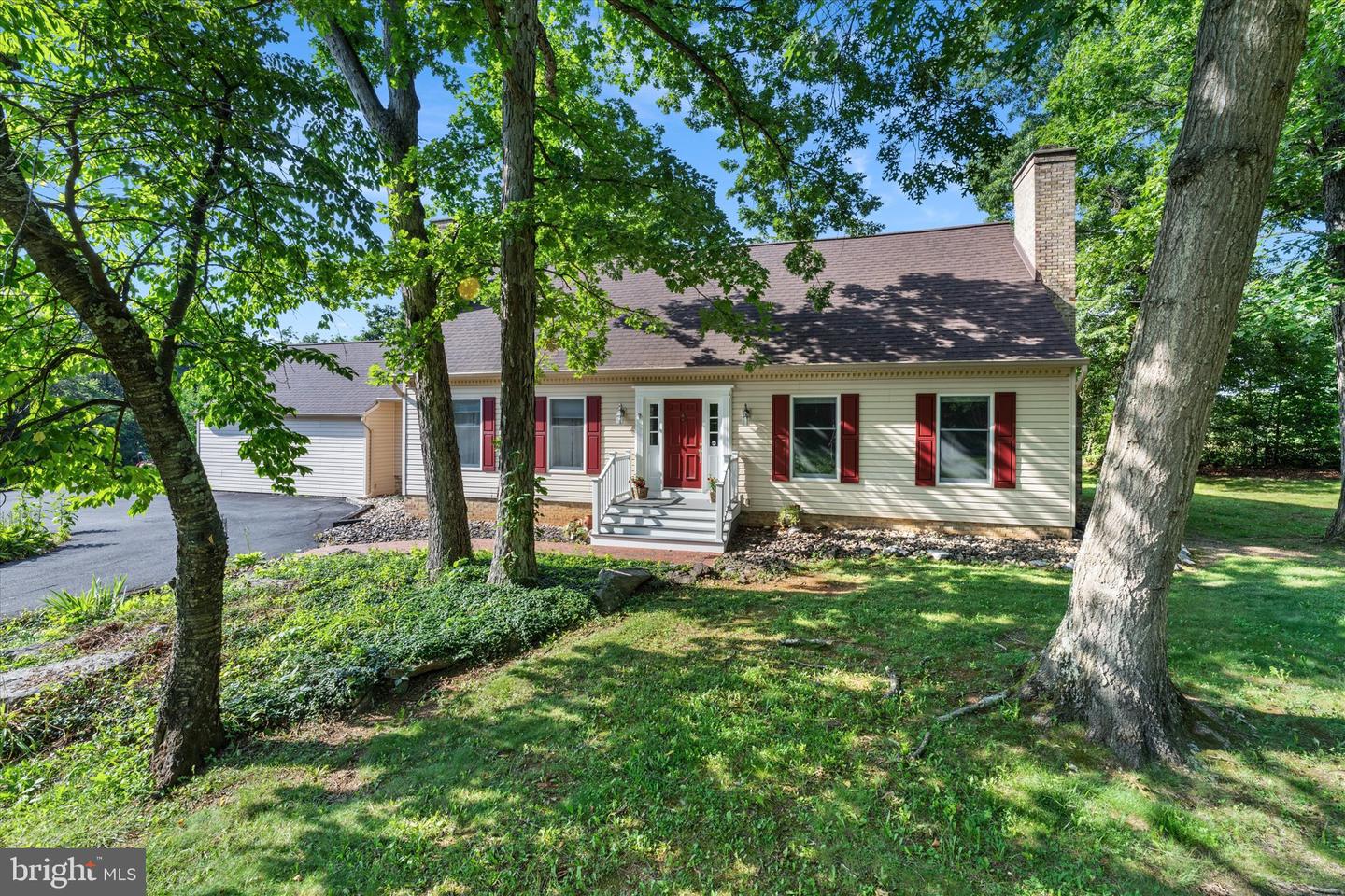 921 FISHPAW RD, BERRYVILLE, Virginia 22611, 4 Bedrooms Bedrooms, 11 Rooms Rooms,4 BathroomsBathrooms,Residential,For sale,921 FISHPAW RD,VACL2003876 MLS # VACL2003876