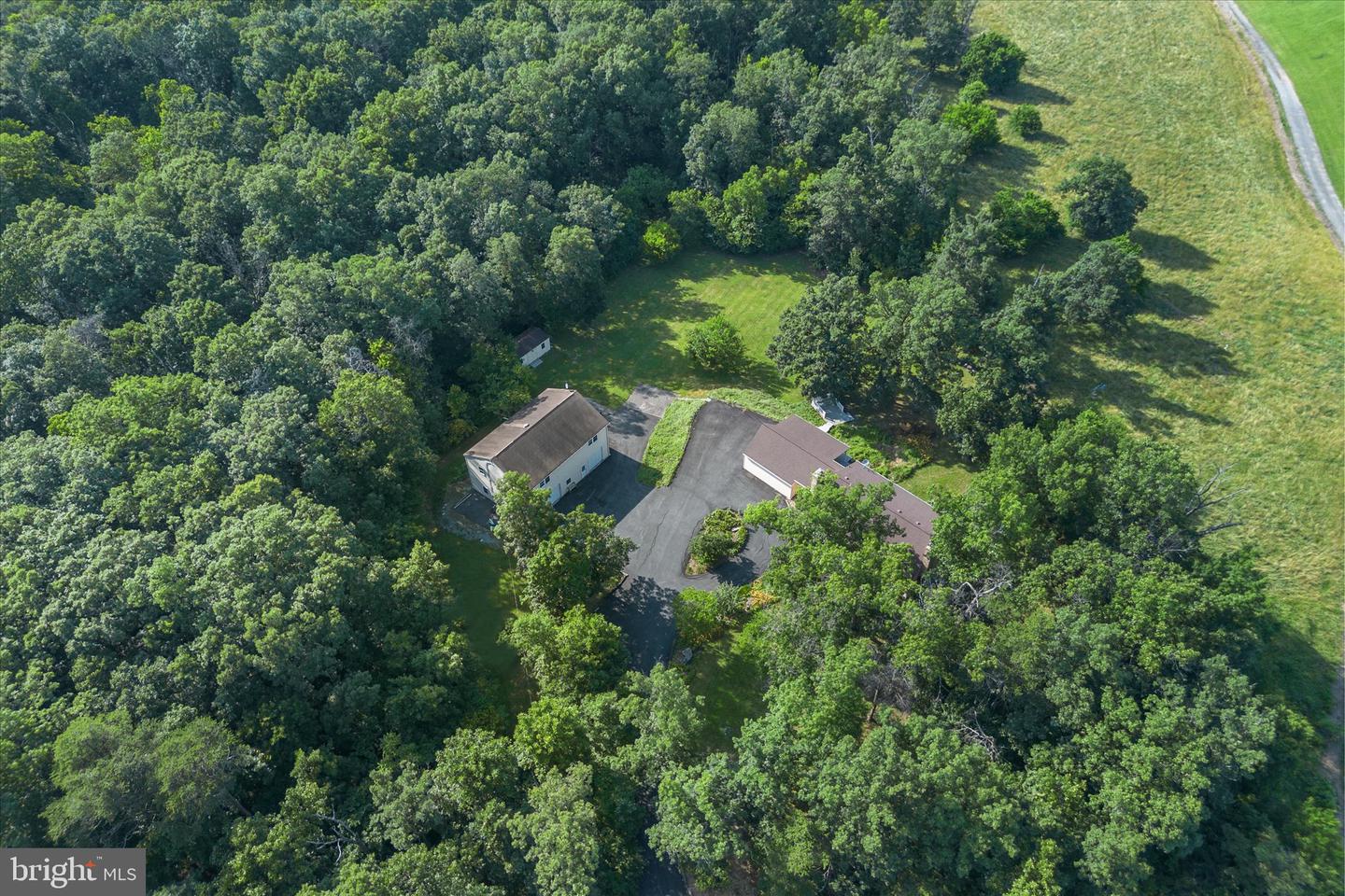 921 FISHPAW RD, BERRYVILLE, Virginia 22611, 4 Bedrooms Bedrooms, 11 Rooms Rooms,4 BathroomsBathrooms,Residential,For sale,921 FISHPAW RD,VACL2003876 MLS # VACL2003876