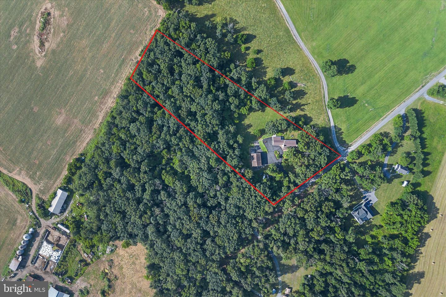 921 FISHPAW RD, BERRYVILLE, Virginia 22611, 4 Bedrooms Bedrooms, 11 Rooms Rooms,4 BathroomsBathrooms,Residential,For sale,921 FISHPAW RD,VACL2003876 MLS # VACL2003876