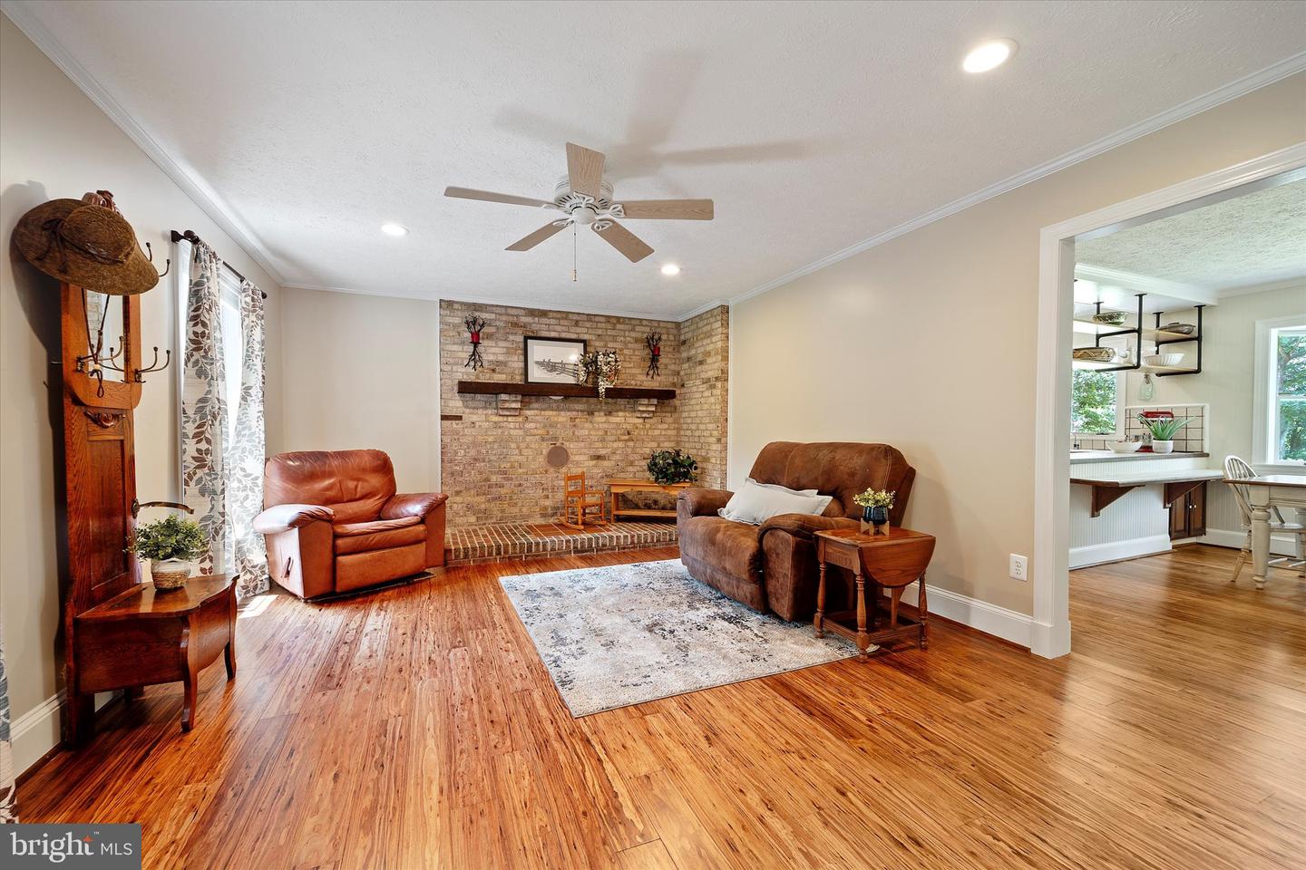 921 FISHPAW RD, BERRYVILLE, Virginia 22611, 4 Bedrooms Bedrooms, 11 Rooms Rooms,4 BathroomsBathrooms,Residential,For sale,921 FISHPAW RD,VACL2003876 MLS # VACL2003876