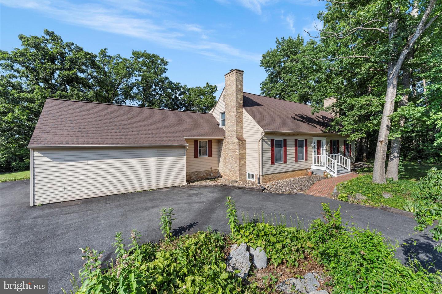 921 FISHPAW RD, BERRYVILLE, Virginia 22611, 4 Bedrooms Bedrooms, 11 Rooms Rooms,4 BathroomsBathrooms,Residential,For sale,921 FISHPAW RD,VACL2003876 MLS # VACL2003876
