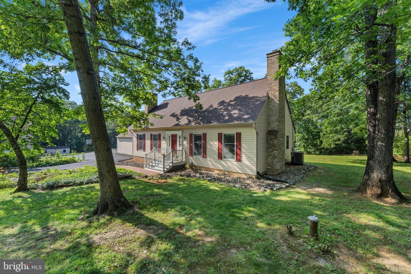 921 FISHPAW RD, BERRYVILLE, Virginia 22611, 4 Bedrooms Bedrooms, 11 Rooms Rooms,4 BathroomsBathrooms,Residential,For sale,921 FISHPAW RD,VACL2003876 MLS # VACL2003876
