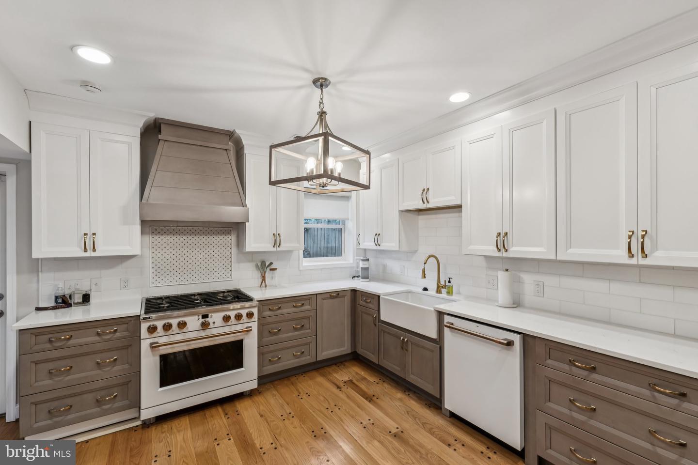 1830 13TH ST NW, WASHINGTON, District Of Columbia 20009, 5 Bedrooms Bedrooms, ,4 BathroomsBathrooms,Residential,For sale,1830 13TH ST NW,DCDC2207994 MLS # DCDC2207994