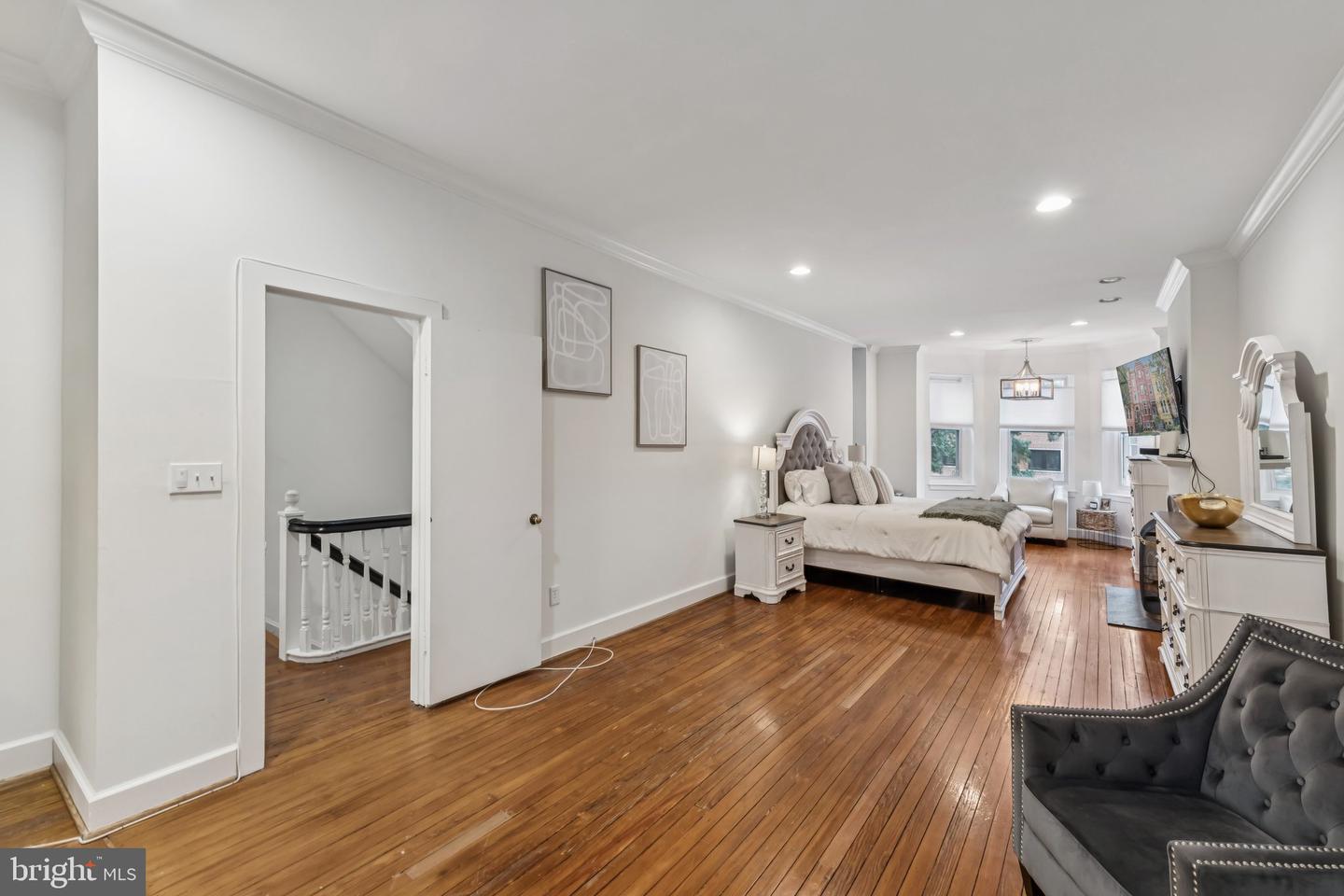 1830 13TH ST NW, WASHINGTON, District Of Columbia 20009, 5 Bedrooms Bedrooms, ,4 BathroomsBathrooms,Residential,For sale,1830 13TH ST NW,DCDC2207994 MLS # DCDC2207994