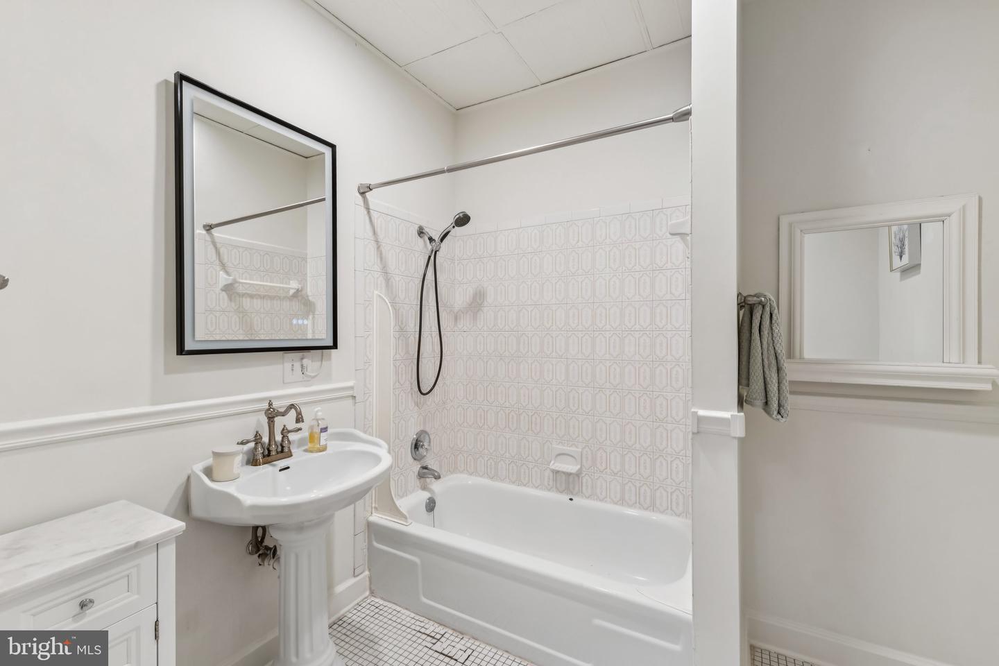 1830 13TH ST NW, WASHINGTON, District Of Columbia 20009, 5 Bedrooms Bedrooms, ,4 BathroomsBathrooms,Residential,For sale,1830 13TH ST NW,DCDC2207994 MLS # DCDC2207994
