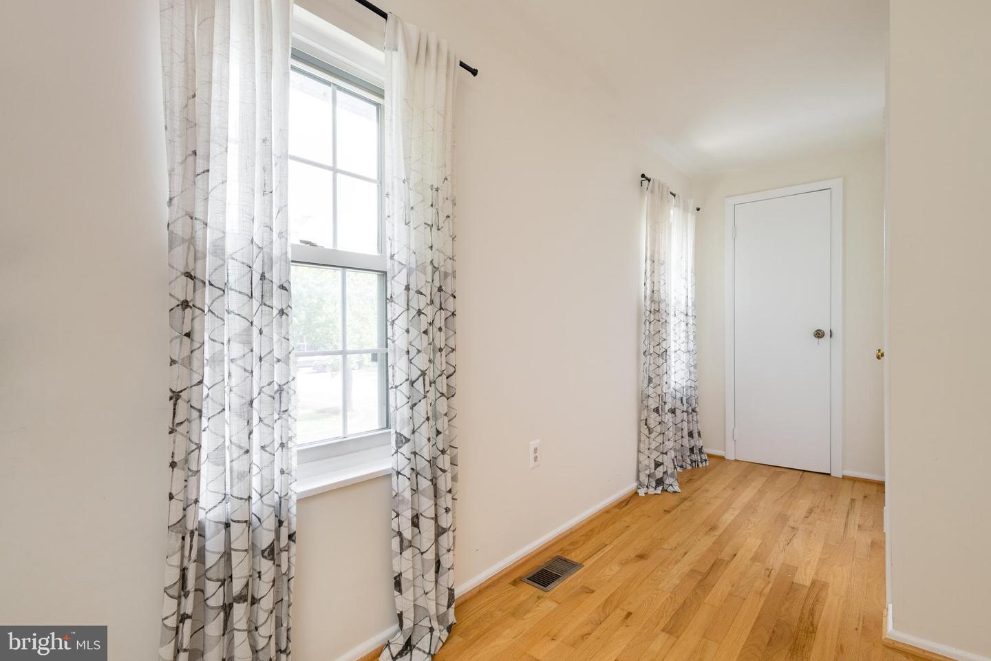 7053 LEEWOOD FOREST DR, SPRINGFIELD, Virginia 22151, 3 Bedrooms Bedrooms, ,3 BathroomsBathrooms,Residential,For sale,7053 LEEWOOD FOREST DR,VAFX2252332 MLS # VAFX2252332