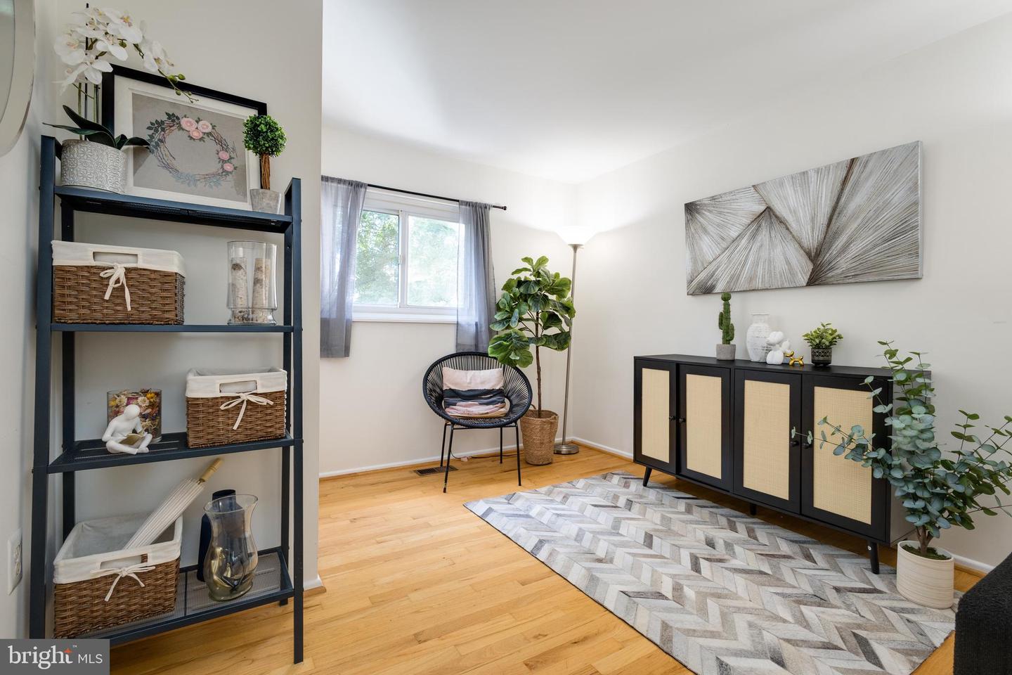 7053 LEEWOOD FOREST DR, SPRINGFIELD, Virginia 22151, 3 Bedrooms Bedrooms, ,3 BathroomsBathrooms,Residential,For sale,7053 LEEWOOD FOREST DR,VAFX2252332 MLS # VAFX2252332