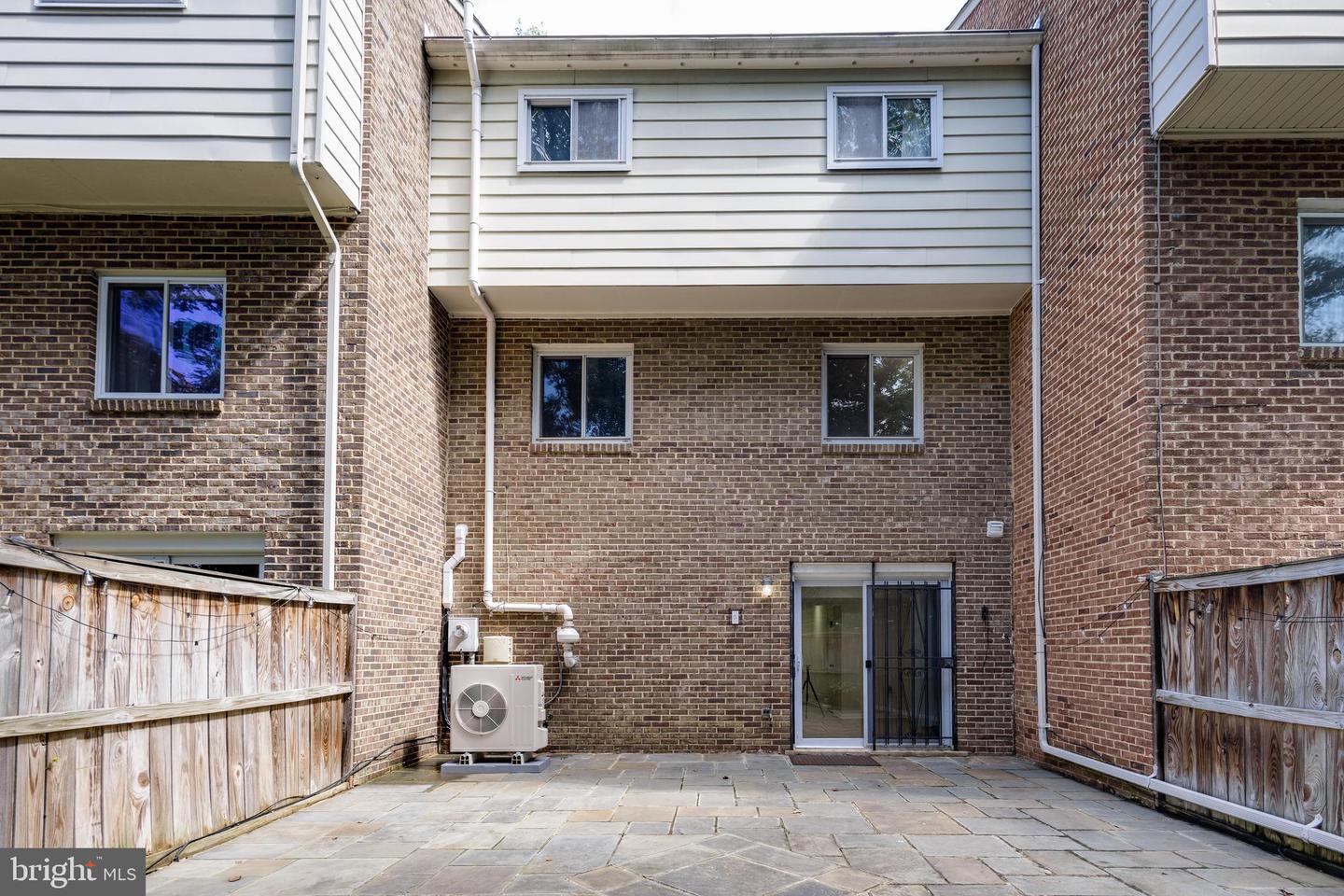 7053 LEEWOOD FOREST DR, SPRINGFIELD, Virginia 22151, 3 Bedrooms Bedrooms, ,3 BathroomsBathrooms,Residential,For sale,7053 LEEWOOD FOREST DR,VAFX2252332 MLS # VAFX2252332