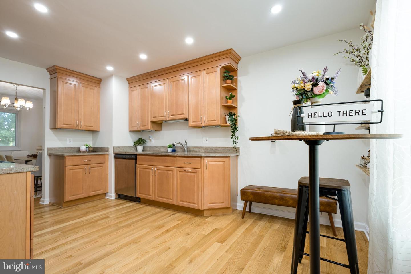 7053 LEEWOOD FOREST DR, SPRINGFIELD, Virginia 22151, 3 Bedrooms Bedrooms, ,3 BathroomsBathrooms,Residential,For sale,7053 LEEWOOD FOREST DR,VAFX2252332 MLS # VAFX2252332