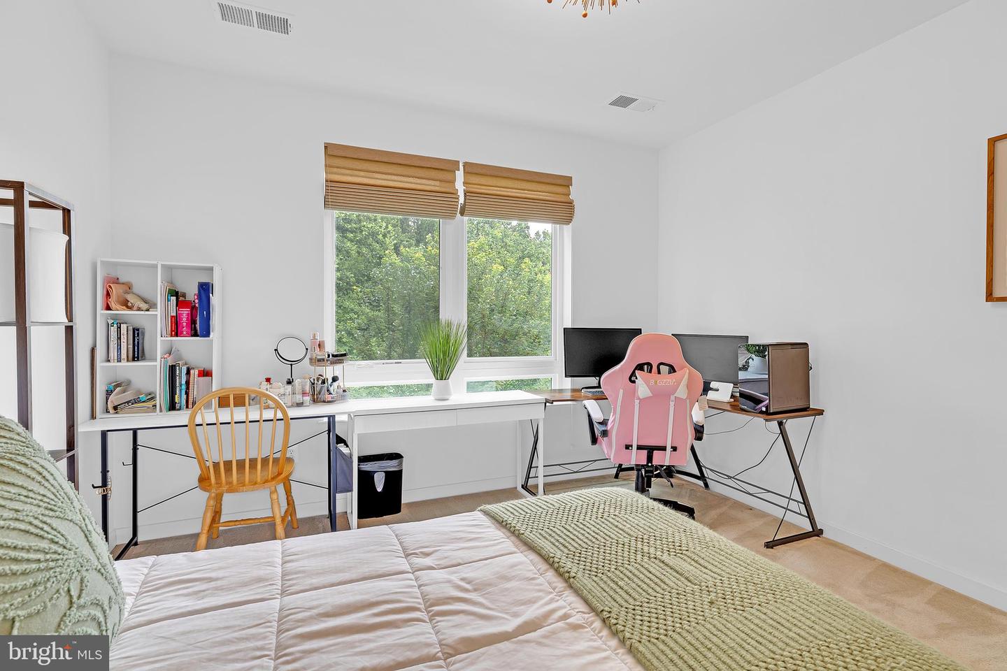 9450 SILVER KING CT #204, FAIRFAX, Virginia 22031, 1 Bedroom Bedrooms, ,1 BathroomBathrooms,Residential,For sale,9450 SILVER KING CT #204,VAFC2006538 MLS # VAFC2006538