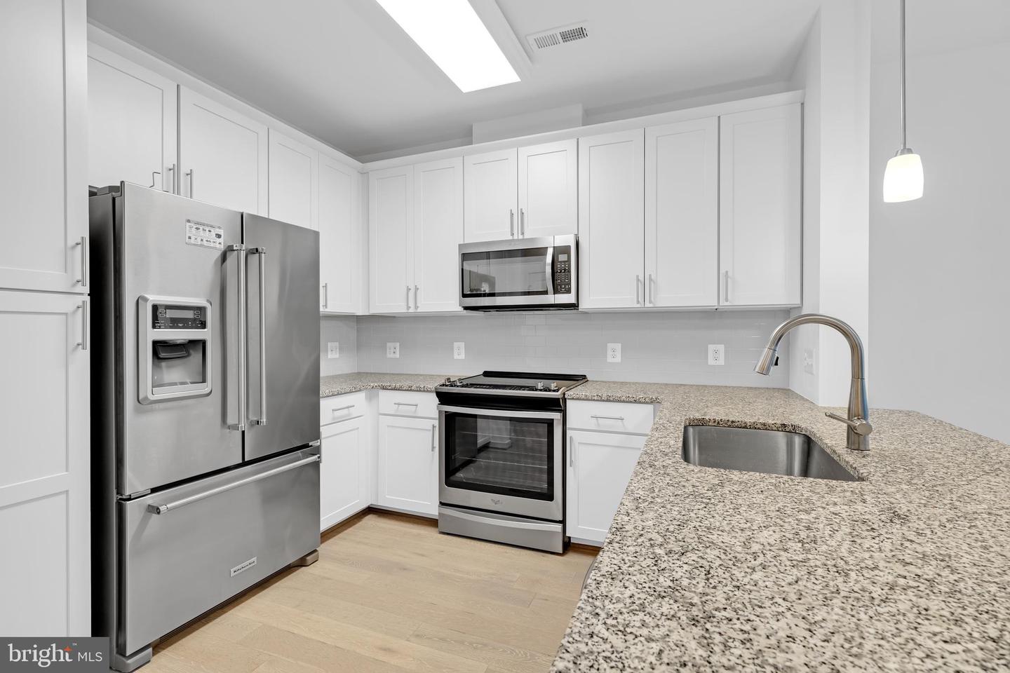 9450 SILVER KING CT #204, FAIRFAX, Virginia 22031, 1 Bedroom Bedrooms, ,1 BathroomBathrooms,Residential,For sale,9450 SILVER KING CT #204,VAFC2006538 MLS # VAFC2006538