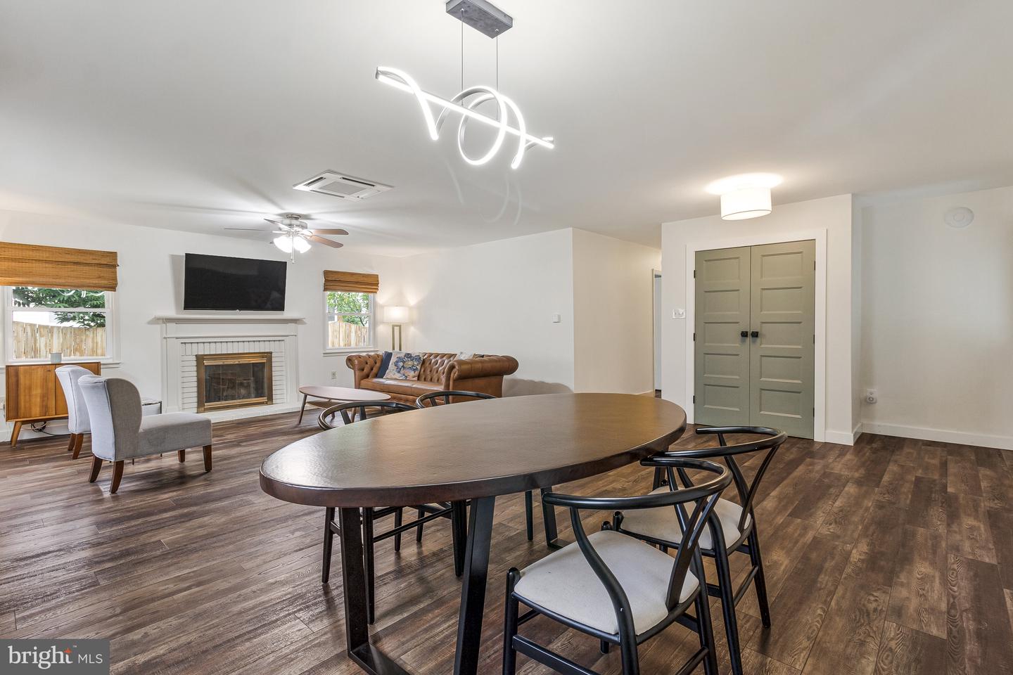 4306 MYSTIC WAY, FAIRFAX, Virginia 22033, 4 Bedrooms Bedrooms, ,2 BathroomsBathrooms,Residential,For sale,4306 MYSTIC WAY,VAFX2252472 MLS # VAFX2252472