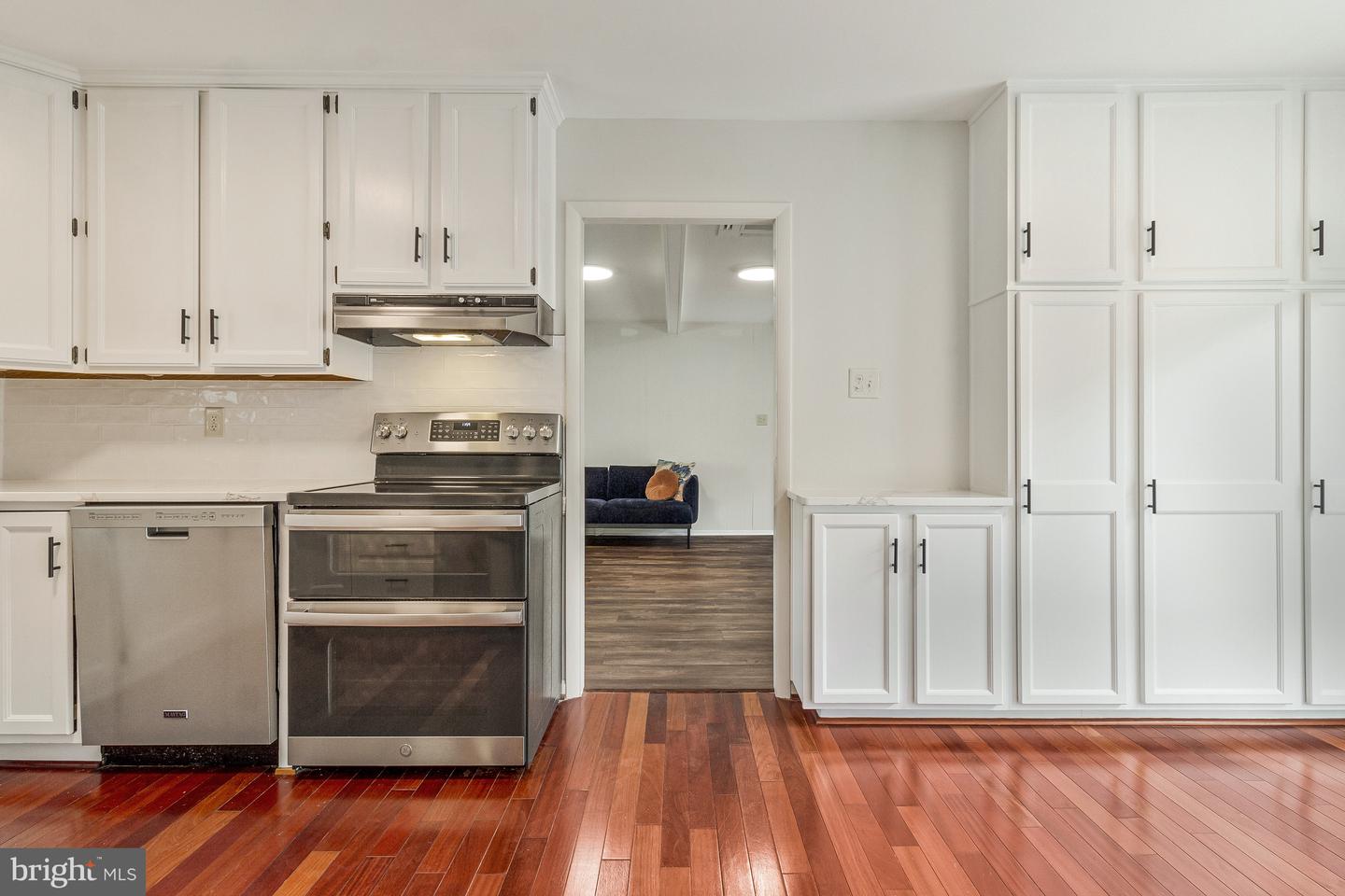 4306 MYSTIC WAY, FAIRFAX, Virginia 22033, 4 Bedrooms Bedrooms, ,2 BathroomsBathrooms,Residential,For sale,4306 MYSTIC WAY,VAFX2252472 MLS # VAFX2252472