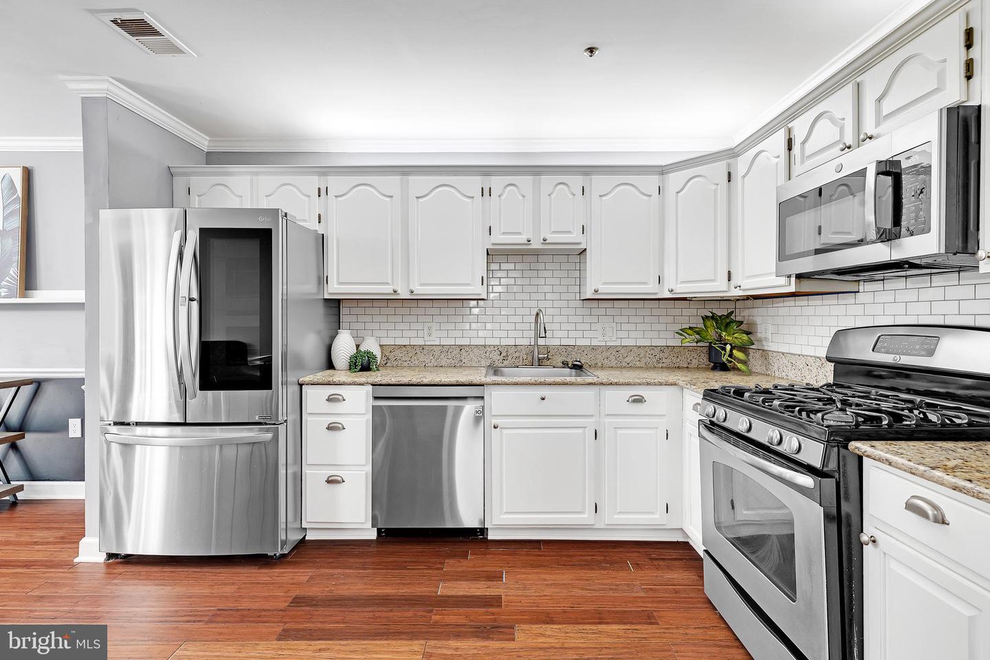 11816 ROCKAWAY LN #26, FAIRFAX, Virginia 22030, 4 Bedrooms Bedrooms, ,2 BathroomsBathrooms,Residential,For sale,11816 ROCKAWAY LN #26,VAFX2252558 MLS # VAFX2252558