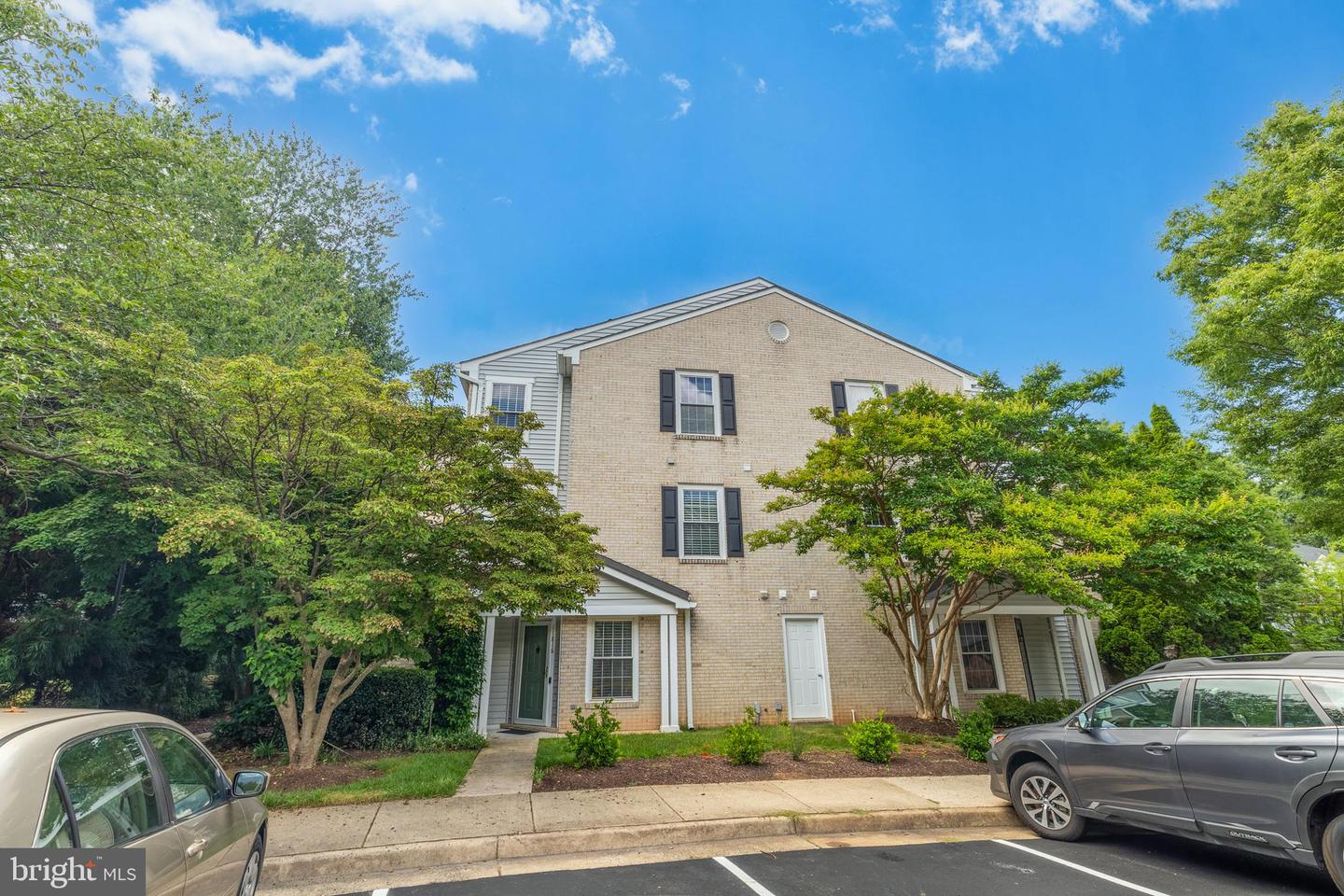 11816 ROCKAWAY LN #26, FAIRFAX, Virginia 22030, 4 Bedrooms Bedrooms, ,2 BathroomsBathrooms,Residential,For sale,11816 ROCKAWAY LN #26,VAFX2252558 MLS # VAFX2252558