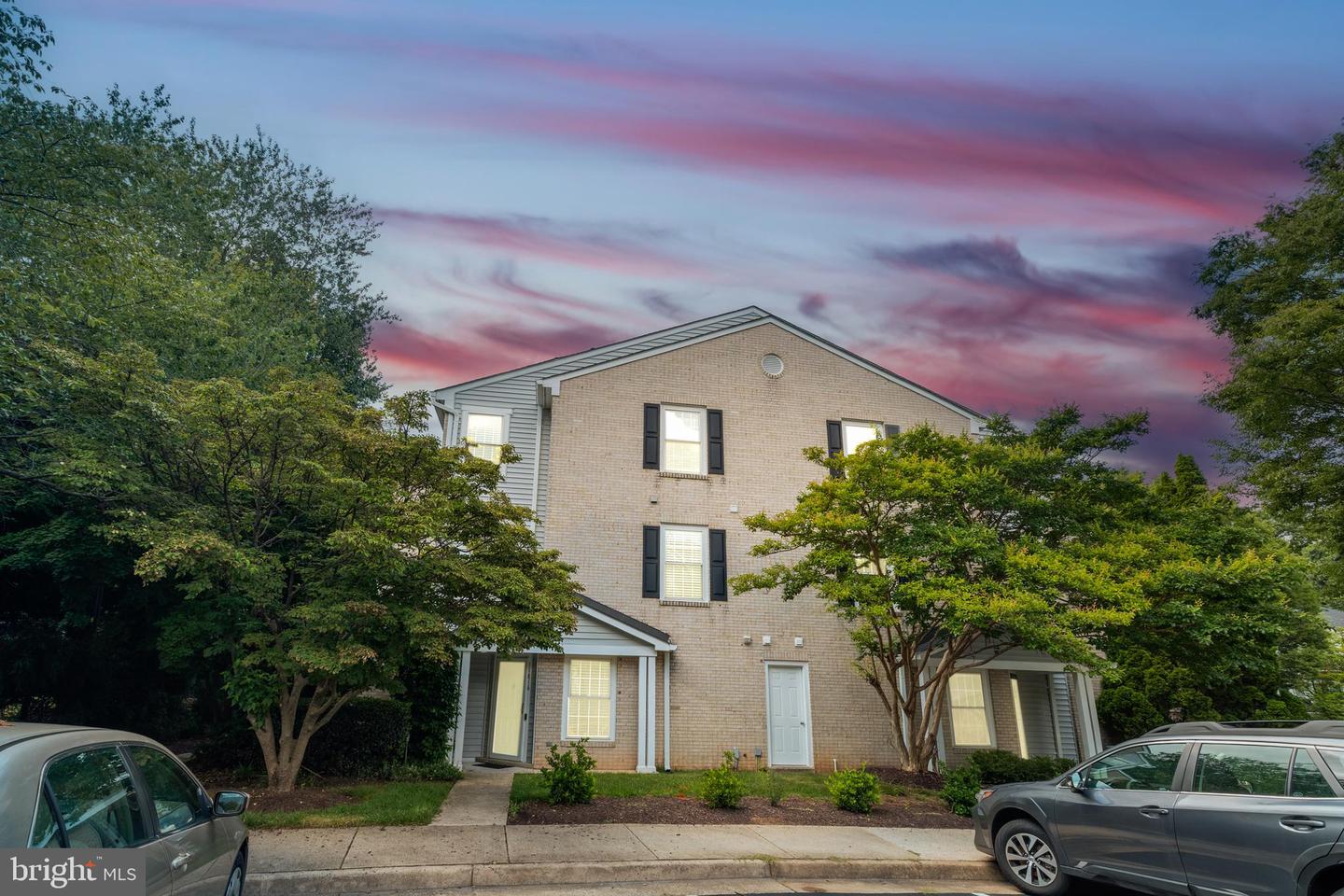 11816 ROCKAWAY LN #26, FAIRFAX, Virginia 22030, 4 Bedrooms Bedrooms, ,2 BathroomsBathrooms,Residential,For sale,11816 ROCKAWAY LN #26,VAFX2252558 MLS # VAFX2252558