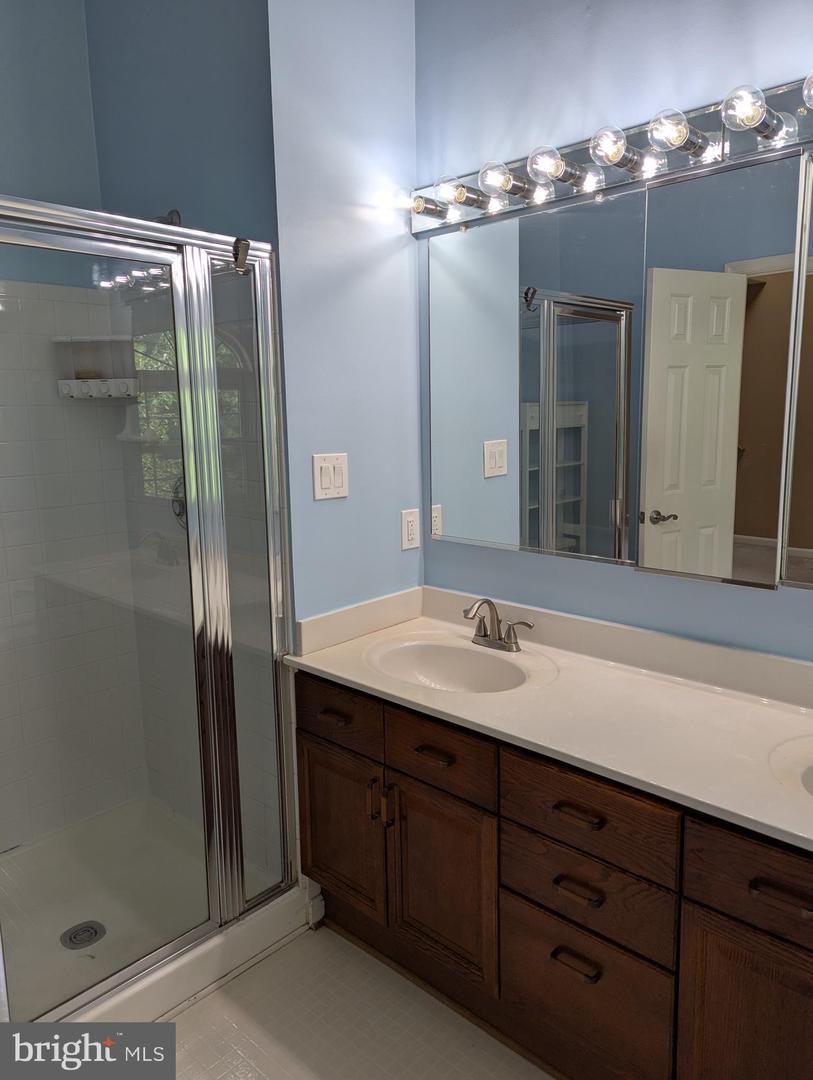 8837 EAGLE ROCK LN, SPRINGFIELD, Virginia 22153, 4 Bedrooms Bedrooms, ,3 BathroomsBathrooms,Residential,For sale,8837 EAGLE ROCK LN,VAFX2252612 MLS # VAFX2252612