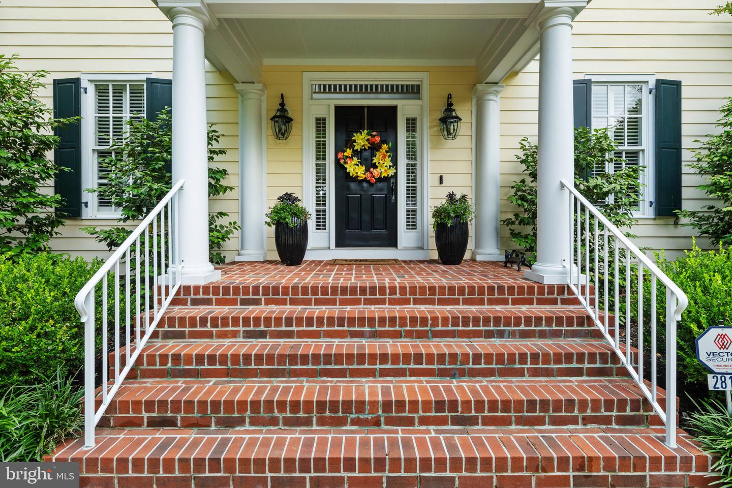 2819 LIVE OAK LN, MIDLOTHIAN, Virginia 23113, 4 Bedrooms Bedrooms, 8 Rooms Rooms,3 BathroomsBathrooms,Residential,For sale,2819 LIVE OAK LN,VACF2001214 MLS # VACF2001214