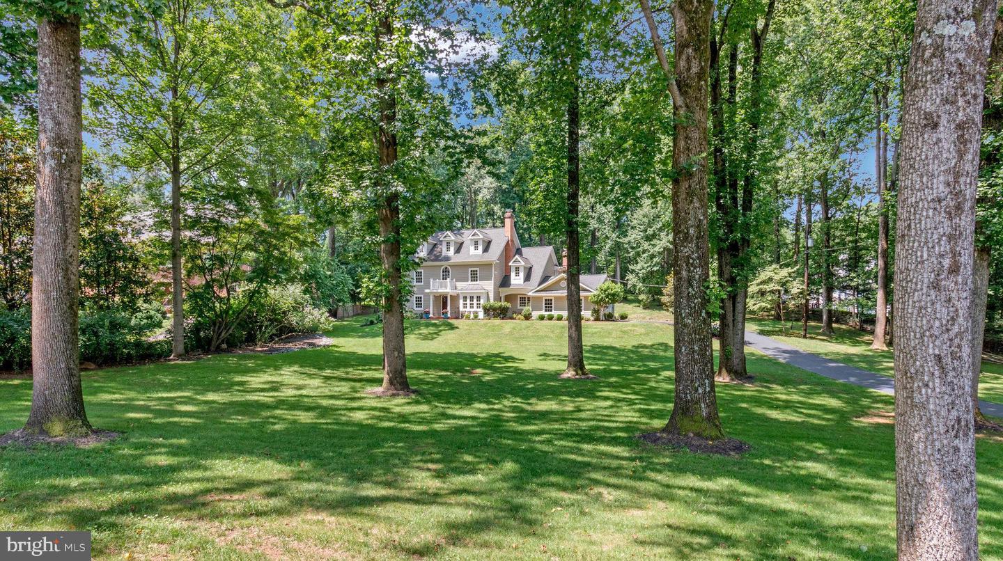 1246 DALEVIEW DR, MCLEAN, Virginia 22102, 6 Bedrooms Bedrooms, ,5 BathroomsBathrooms,Residential,For sale,1246 DALEVIEW DR,VAFX2252828 MLS # VAFX2252828