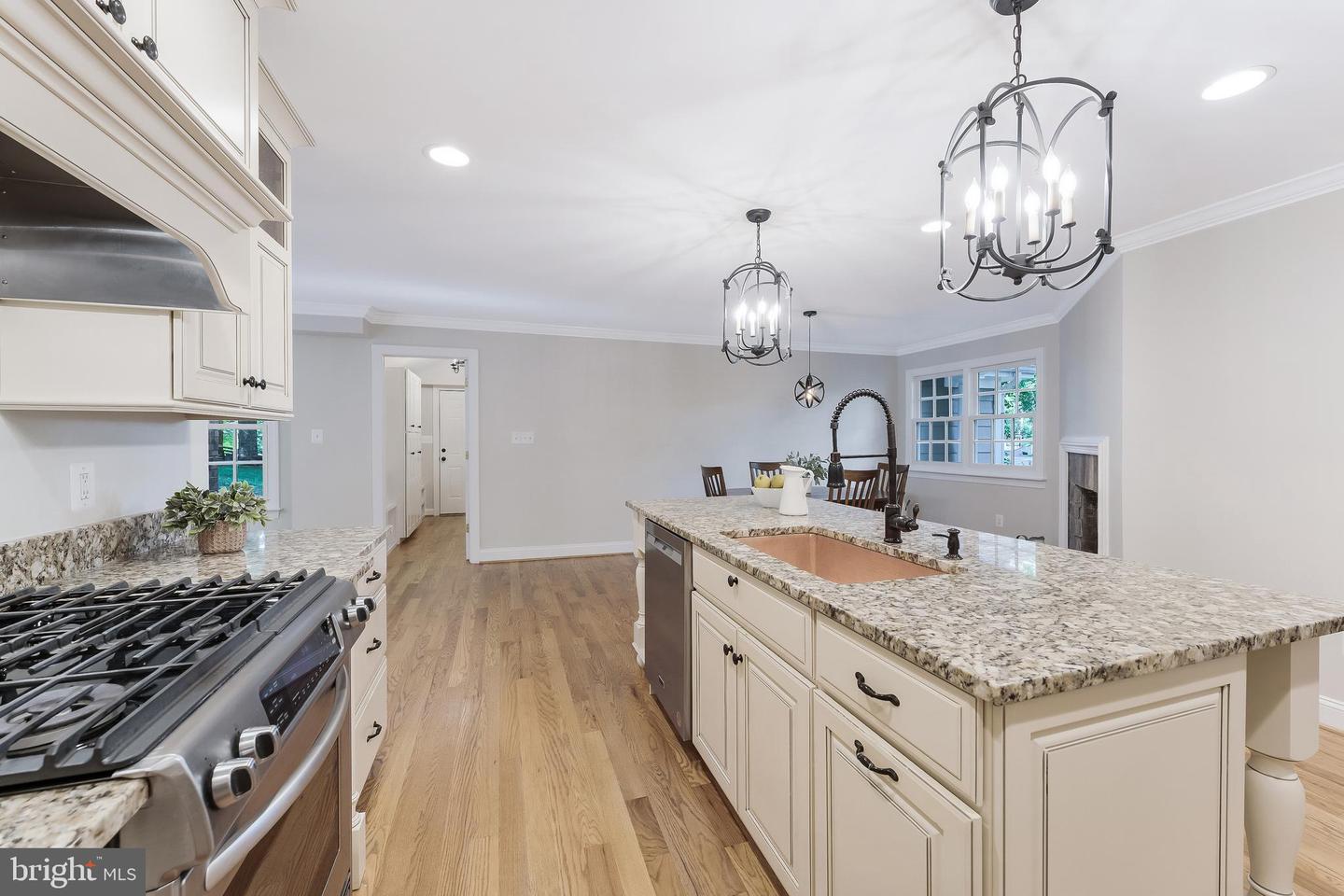 1246 DALEVIEW DR, MCLEAN, Virginia 22102, 6 Bedrooms Bedrooms, ,5 BathroomsBathrooms,Residential,For sale,1246 DALEVIEW DR,VAFX2252828 MLS # VAFX2252828