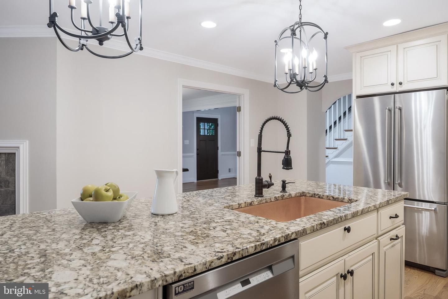 1246 DALEVIEW DR, MCLEAN, Virginia 22102, 6 Bedrooms Bedrooms, ,5 BathroomsBathrooms,Residential,For sale,1246 DALEVIEW DR,VAFX2252828 MLS # VAFX2252828