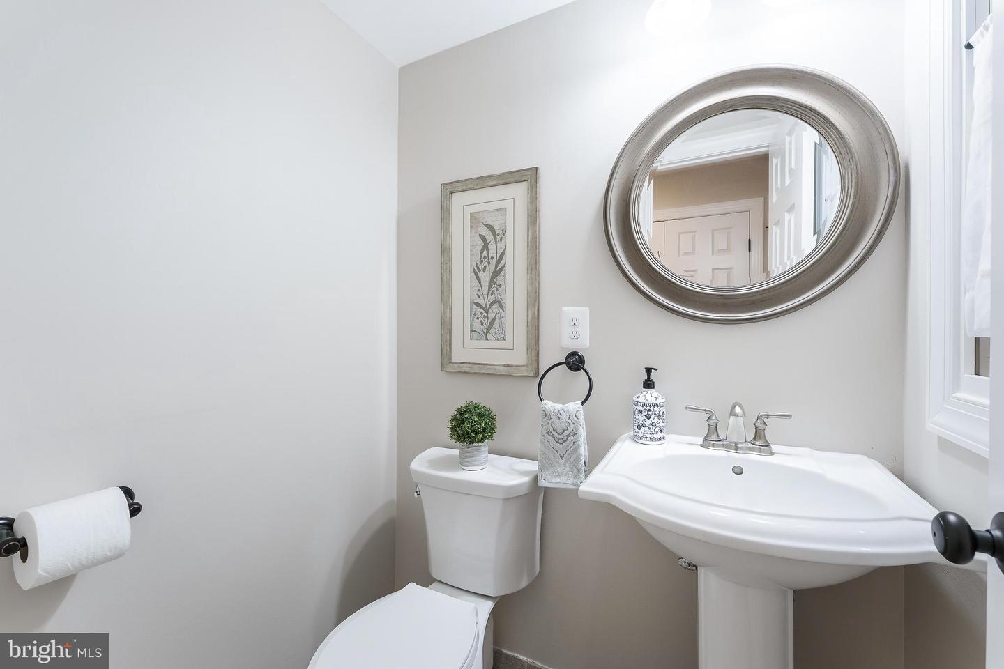 1246 DALEVIEW DR, MCLEAN, Virginia 22102, 6 Bedrooms Bedrooms, ,5 BathroomsBathrooms,Residential,For sale,1246 DALEVIEW DR,VAFX2252828 MLS # VAFX2252828