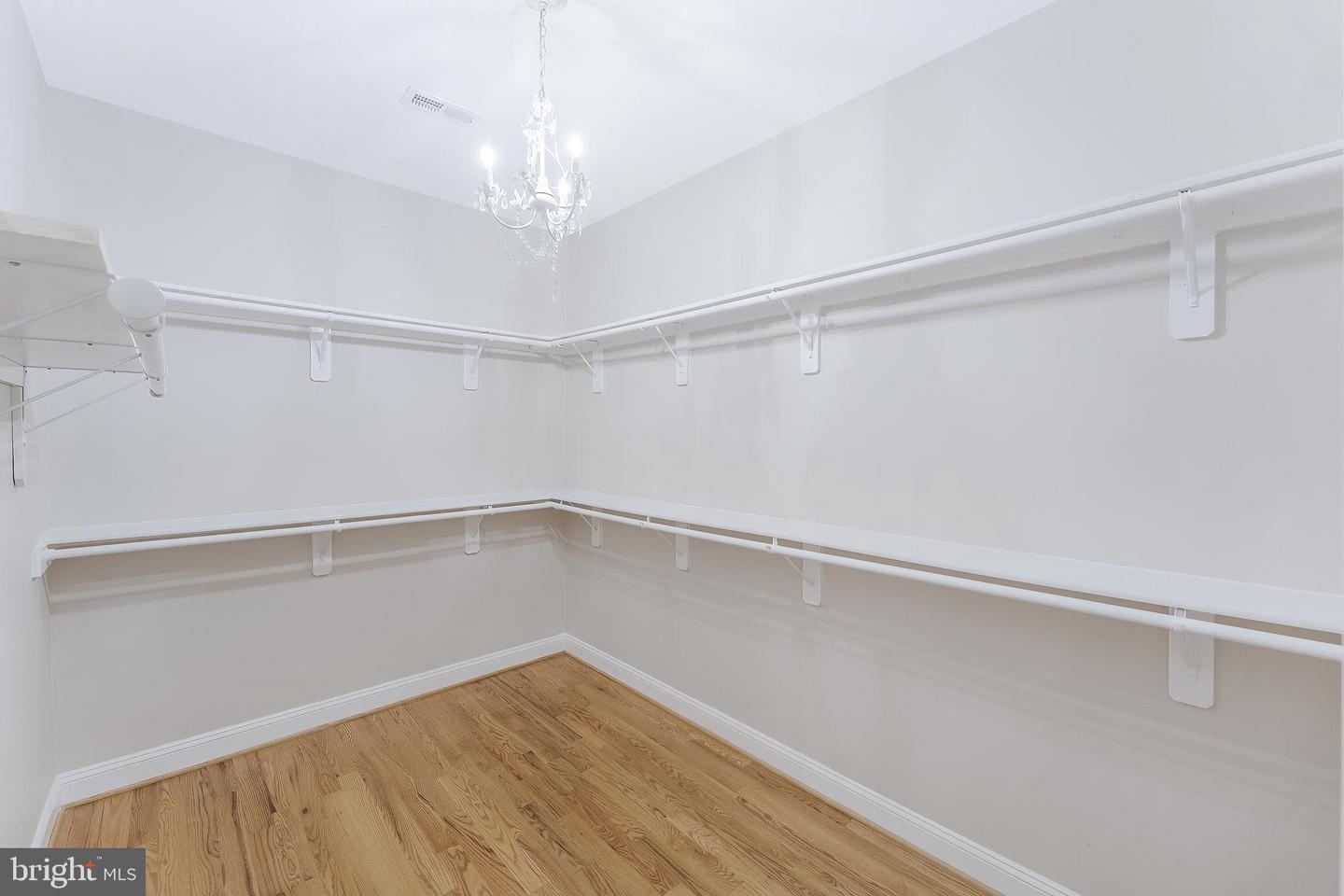 1246 DALEVIEW DR, MCLEAN, Virginia 22102, 6 Bedrooms Bedrooms, ,5 BathroomsBathrooms,Residential,For sale,1246 DALEVIEW DR,VAFX2252828 MLS # VAFX2252828