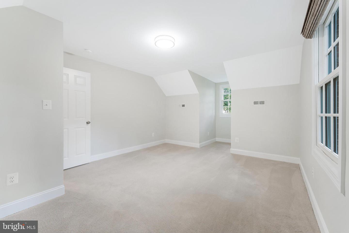 1246 DALEVIEW DR, MCLEAN, Virginia 22102, 6 Bedrooms Bedrooms, ,5 BathroomsBathrooms,Residential,For sale,1246 DALEVIEW DR,VAFX2252828 MLS # VAFX2252828