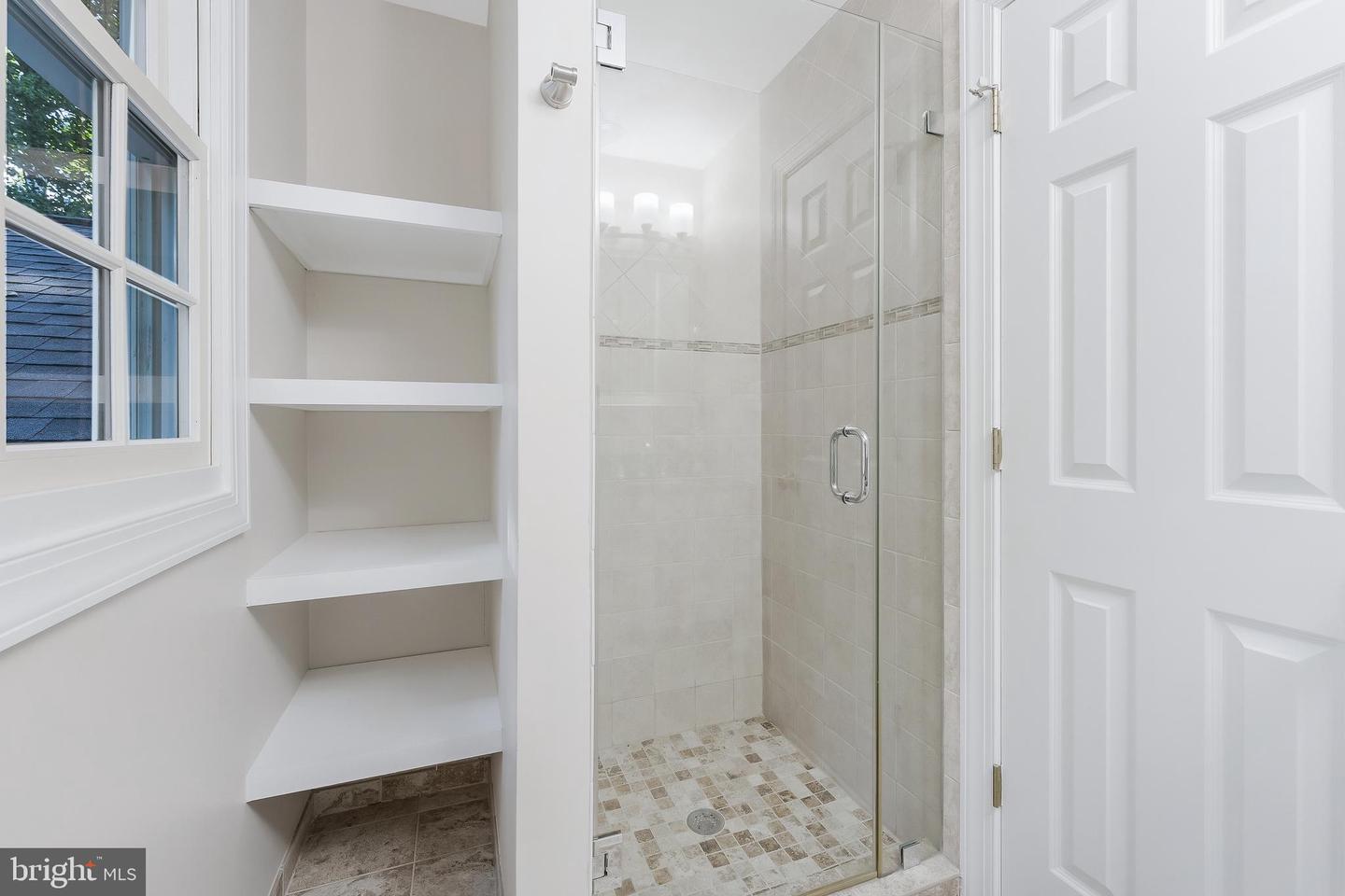 1246 DALEVIEW DR, MCLEAN, Virginia 22102, 6 Bedrooms Bedrooms, ,5 BathroomsBathrooms,Residential,For sale,1246 DALEVIEW DR,VAFX2252828 MLS # VAFX2252828