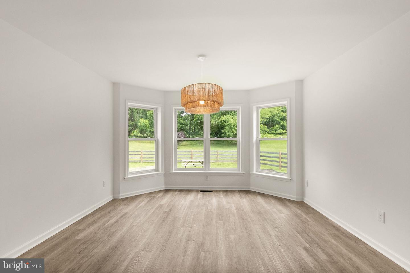 37400 WHITACRE LN, PURCELLVILLE, Virginia 20132, 3 Bedrooms Bedrooms, ,2 BathroomsBathrooms,Residential,For sale,37400 WHITACRE LN,VALO2100998 MLS # VALO2100998