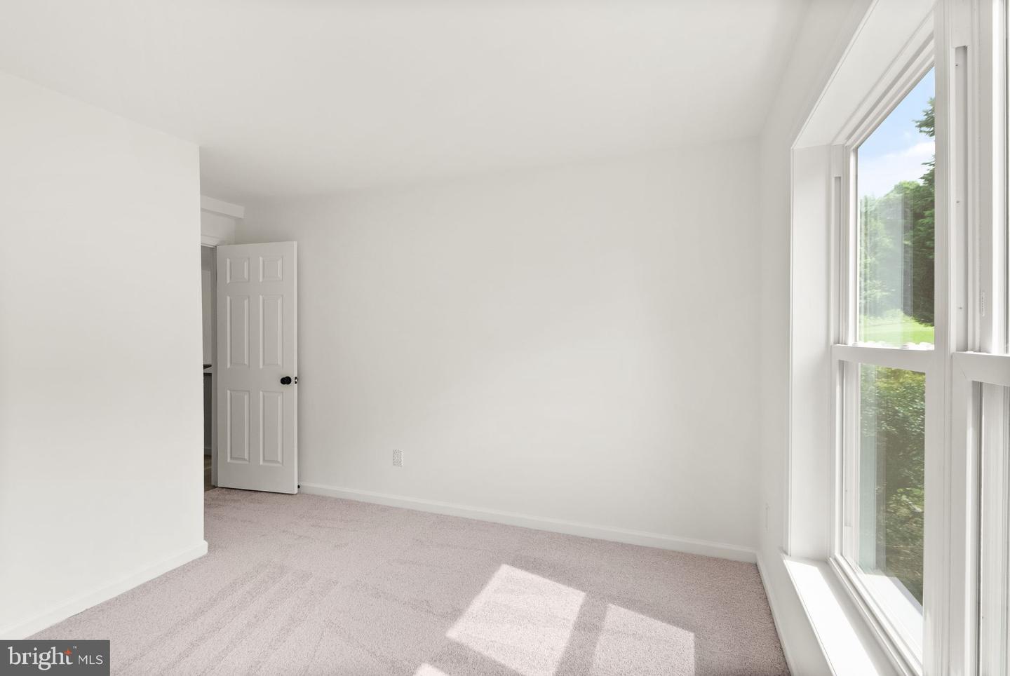 37400 WHITACRE LN, PURCELLVILLE, Virginia 20132, 3 Bedrooms Bedrooms, ,2 BathroomsBathrooms,Residential,For sale,37400 WHITACRE LN,VALO2100998 MLS # VALO2100998