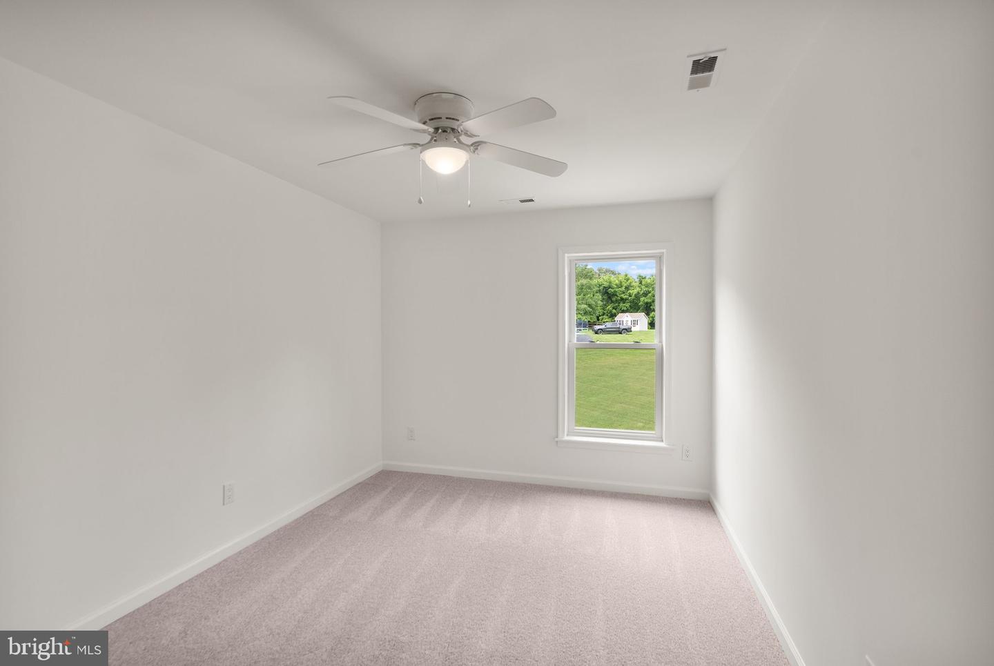 37400 WHITACRE LN, PURCELLVILLE, Virginia 20132, 3 Bedrooms Bedrooms, ,2 BathroomsBathrooms,Residential,For sale,37400 WHITACRE LN,VALO2100998 MLS # VALO2100998
