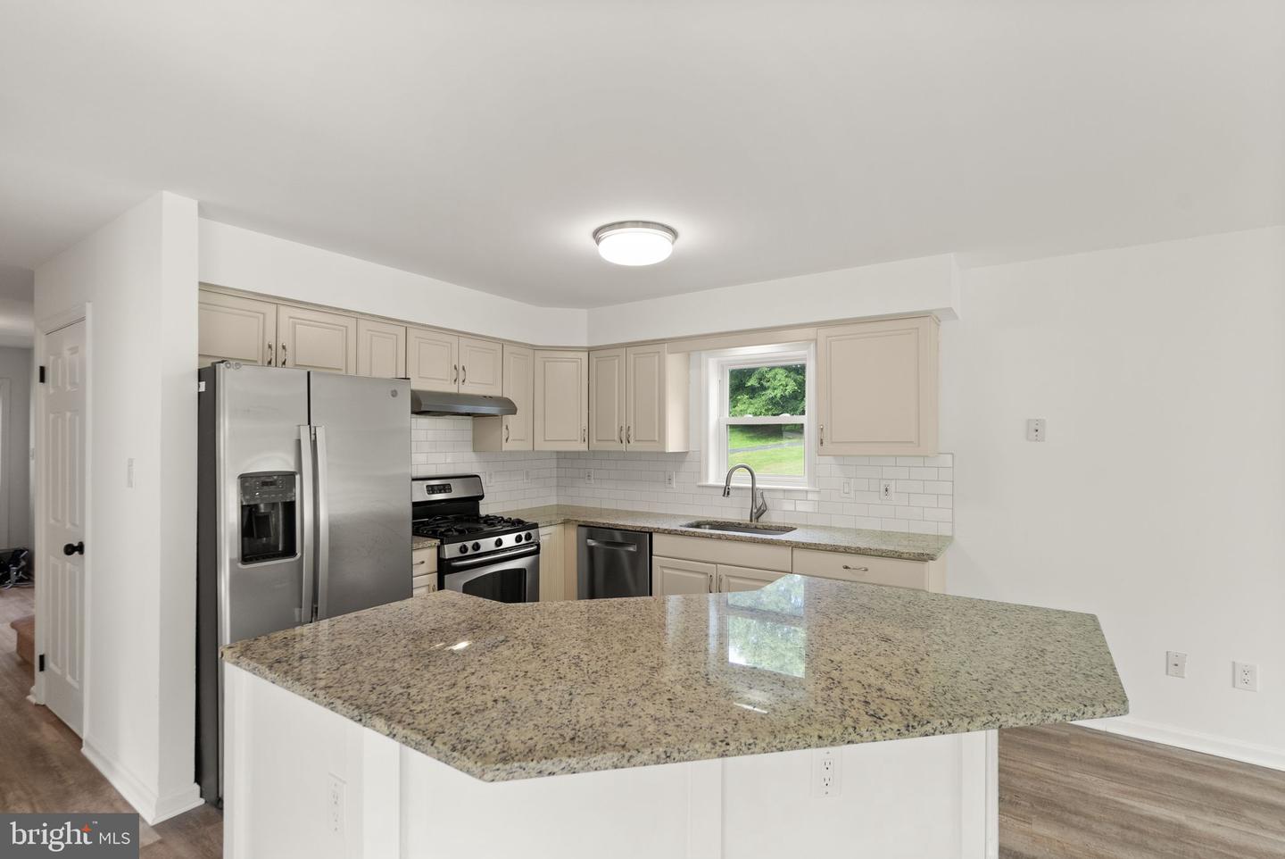 37400 WHITACRE LN, PURCELLVILLE, Virginia 20132, 3 Bedrooms Bedrooms, ,2 BathroomsBathrooms,Residential,For sale,37400 WHITACRE LN,VALO2100998 MLS # VALO2100998