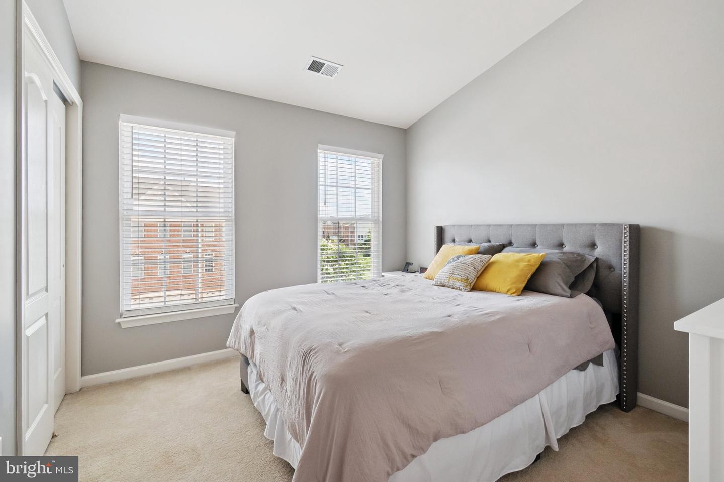 22602 WELBORNE MANOR SQ, ASHBURN, Virginia 20148, 3 Bedrooms Bedrooms, ,3 BathroomsBathrooms,Residential,For sale,22602 WELBORNE MANOR SQ,VALO2101062 MLS # VALO2101062