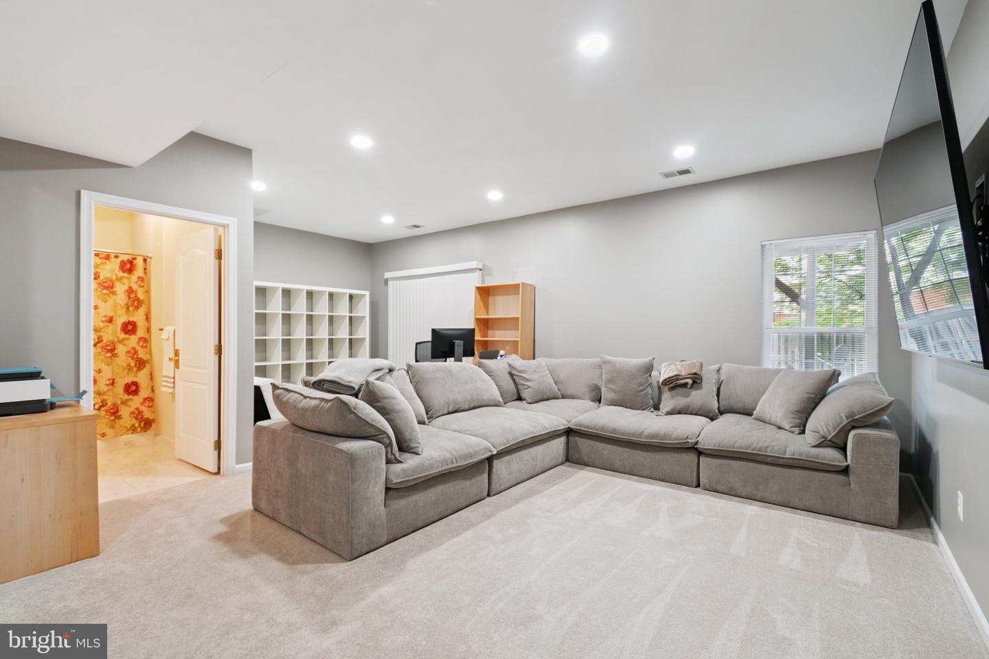 22602 WELBORNE MANOR SQ, ASHBURN, Virginia 20148, 3 Bedrooms Bedrooms, ,3 BathroomsBathrooms,Residential,For sale,22602 WELBORNE MANOR SQ,VALO2101062 MLS # VALO2101062