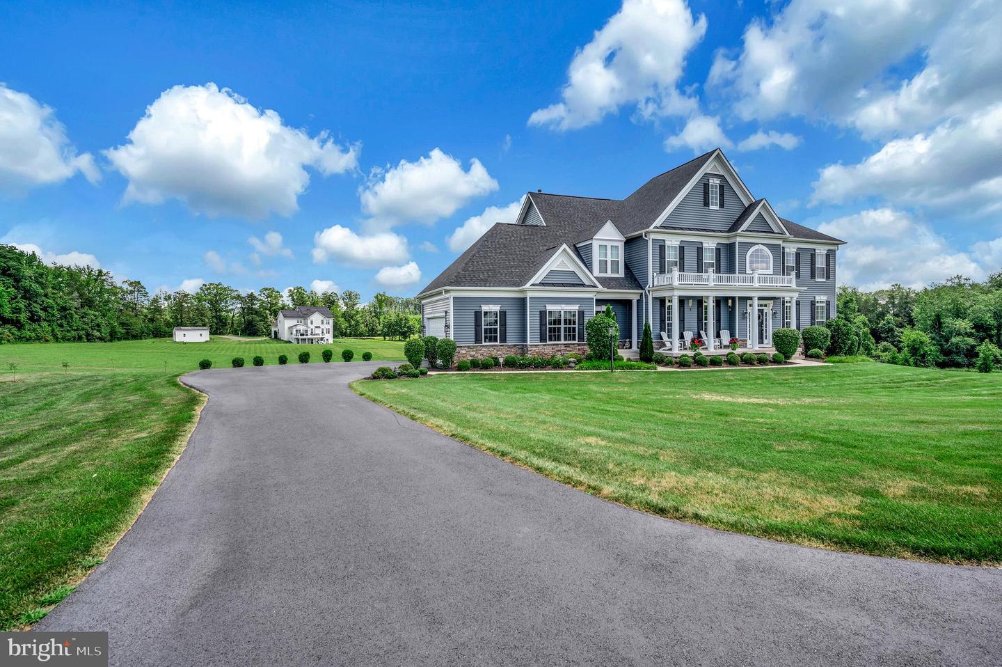1020 FILA CT, FREDERICKSBURG, Virginia 22406, 5 Bedrooms Bedrooms, ,4 BathroomsBathrooms,Residential,For sale,1020 FILA CT,VAST2040472 MLS # VAST2040472