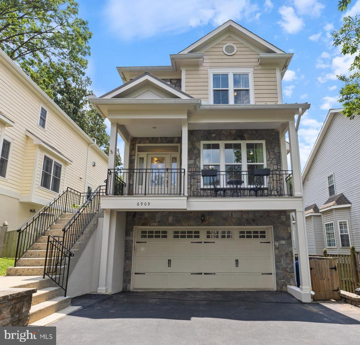 6909 WILLOW ST, FALLS CHURCH, Virginia 22046, 4 Bedrooms Bedrooms, ,4 BathroomsBathrooms,Residential,For sale,6909 WILLOW ST,VAFX2253338 MLS # VAFX2253338