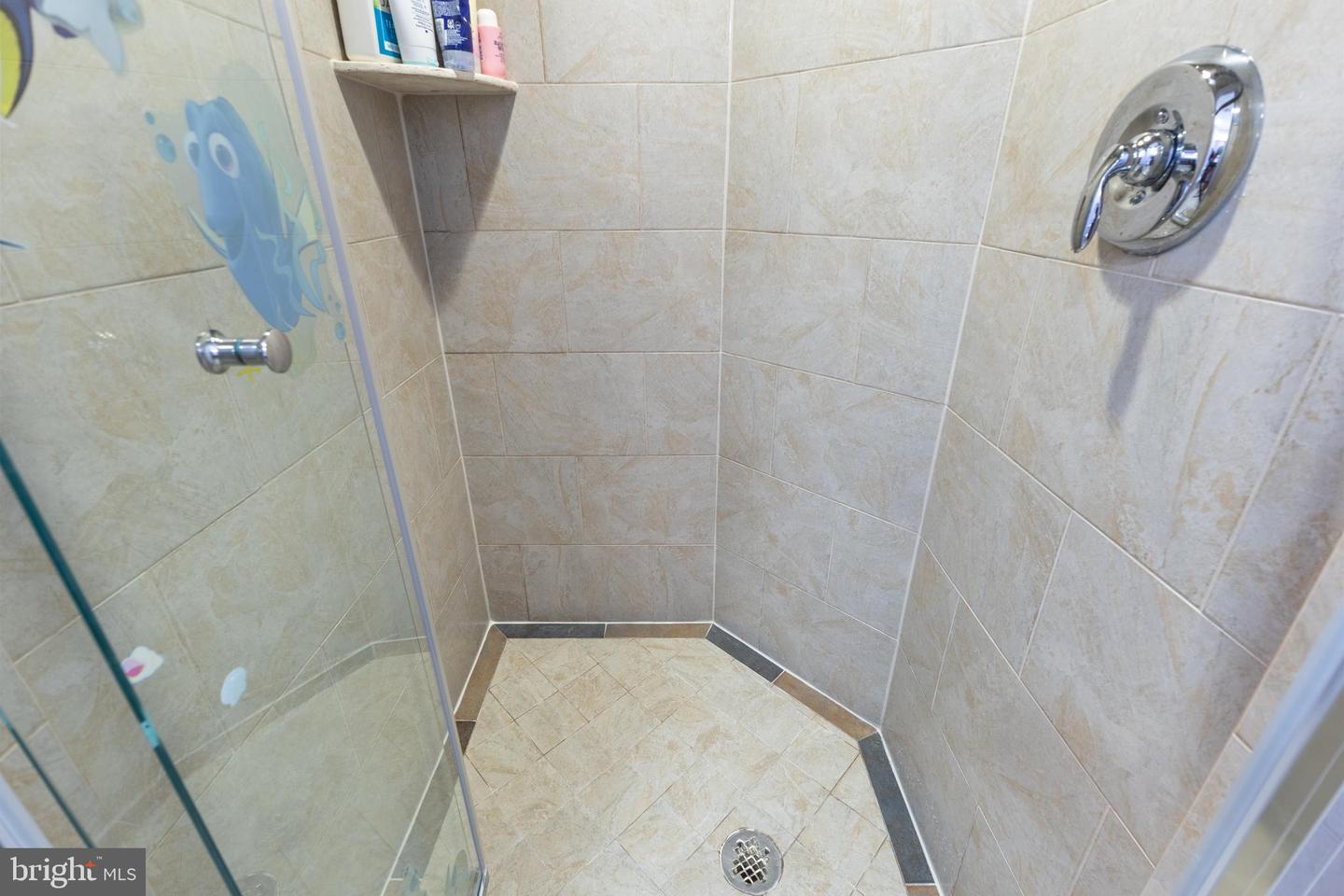 6909 WILLOW ST, FALLS CHURCH, Virginia 22046, 4 Bedrooms Bedrooms, ,4 BathroomsBathrooms,Residential,For sale,6909 WILLOW ST,VAFX2253338 MLS # VAFX2253338