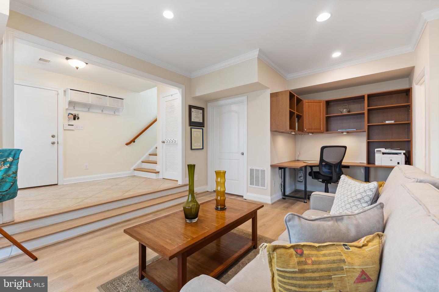 6909 WILLOW ST, FALLS CHURCH, Virginia 22046, 4 Bedrooms Bedrooms, ,4 BathroomsBathrooms,Residential,For sale,6909 WILLOW ST,VAFX2253338 MLS # VAFX2253338