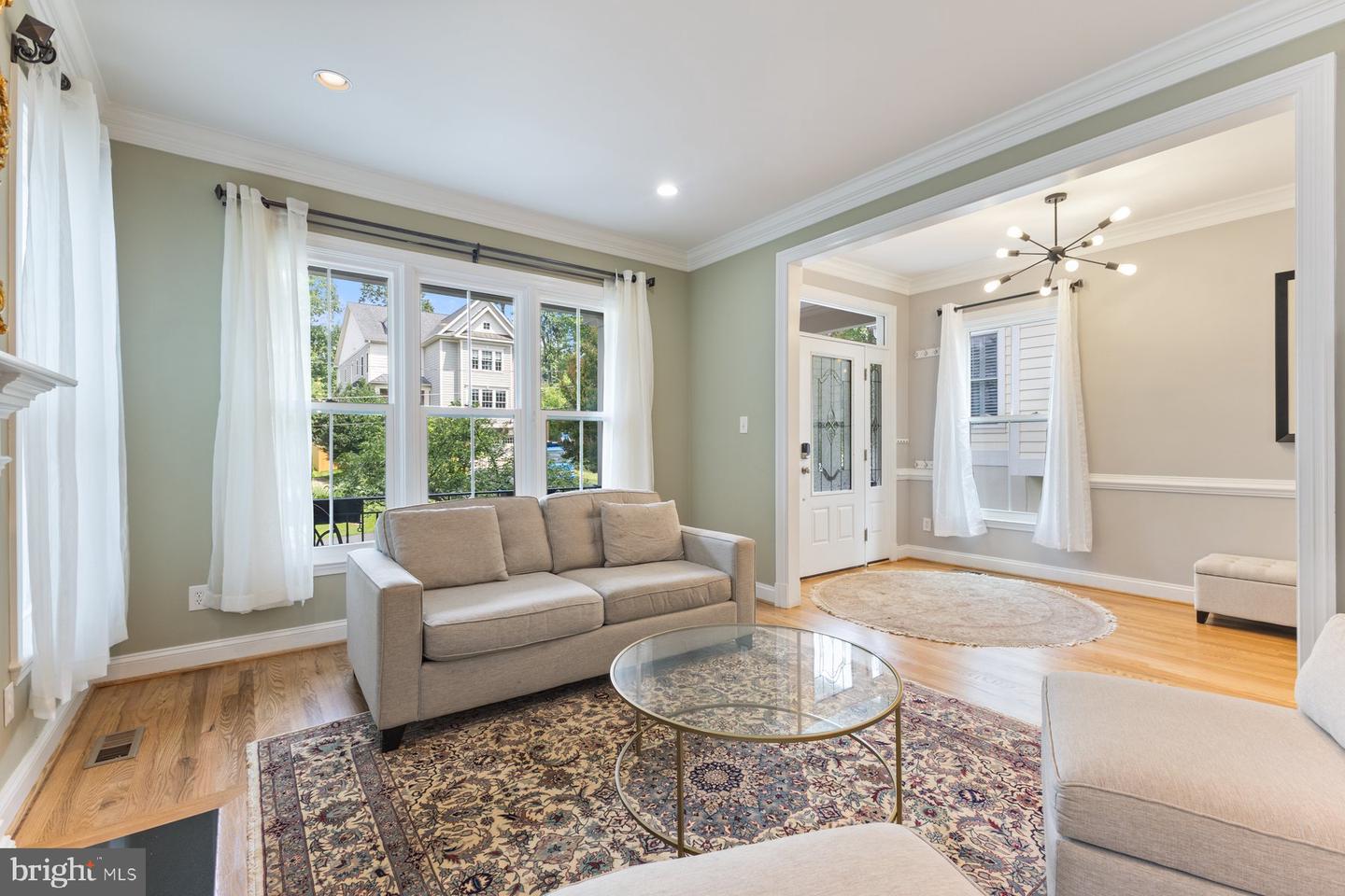 6909 WILLOW ST, FALLS CHURCH, Virginia 22046, 4 Bedrooms Bedrooms, ,4 BathroomsBathrooms,Residential,For sale,6909 WILLOW ST,VAFX2253338 MLS # VAFX2253338