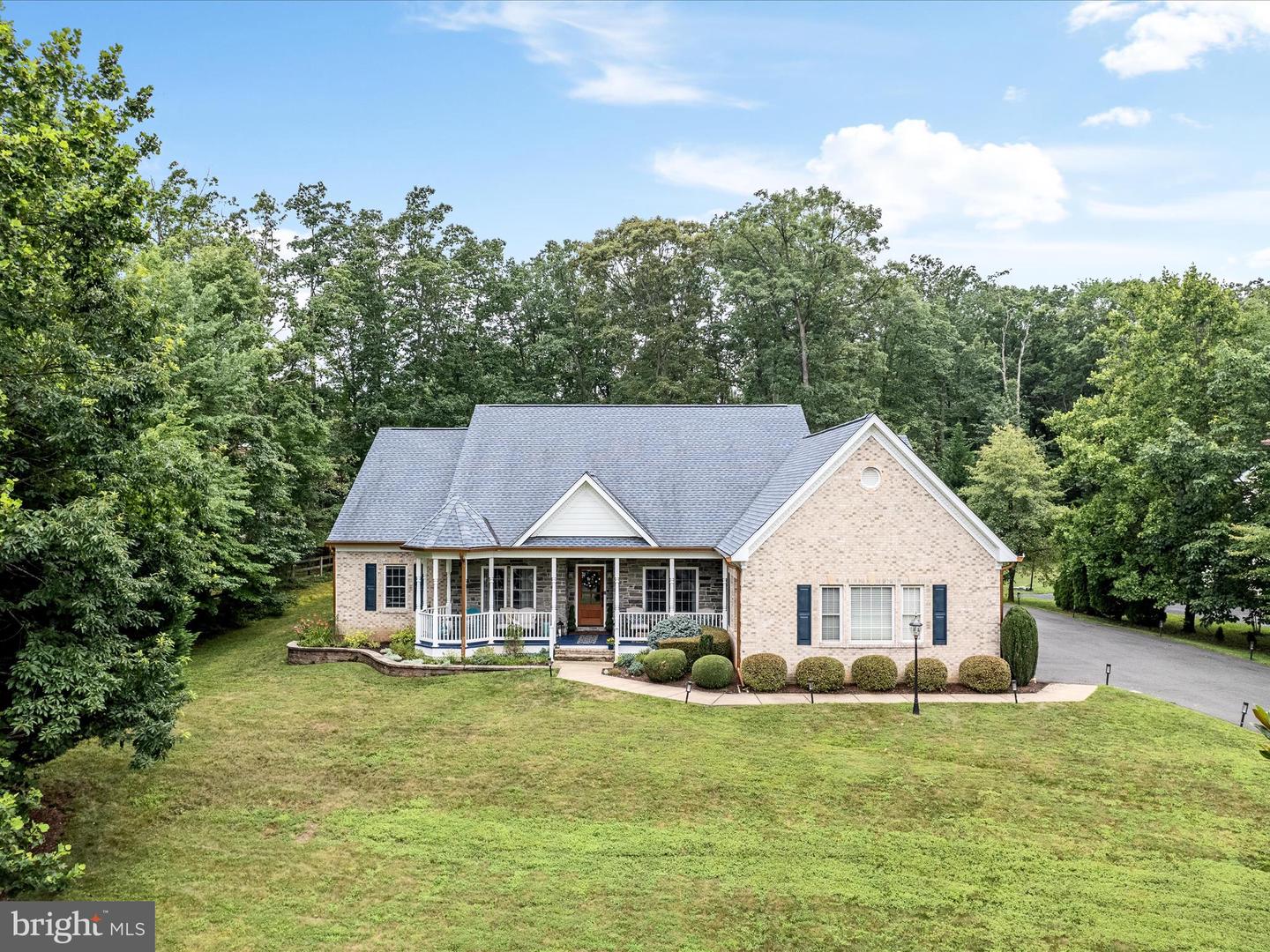 13448 CLASSIC OAKS CT, MANASSAS, Virginia 20112, 5 Bedrooms Bedrooms, ,3 BathroomsBathrooms,Residential,For sale,13448 CLASSIC OAKS CT,VAPW2098526 MLS # VAPW2098526