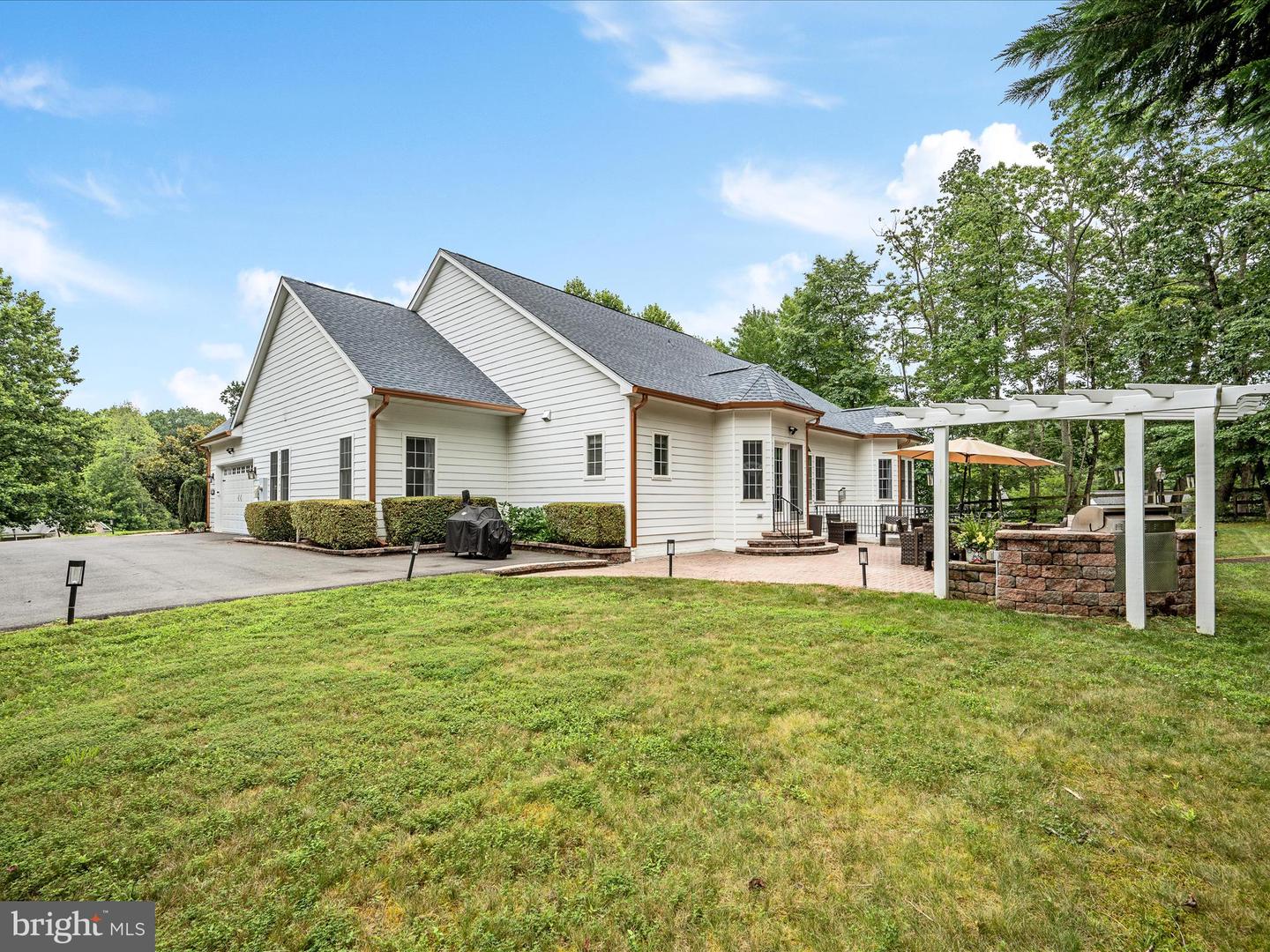 13448 CLASSIC OAKS CT, MANASSAS, Virginia 20112, 5 Bedrooms Bedrooms, ,3 BathroomsBathrooms,Residential,For sale,13448 CLASSIC OAKS CT,VAPW2098526 MLS # VAPW2098526
