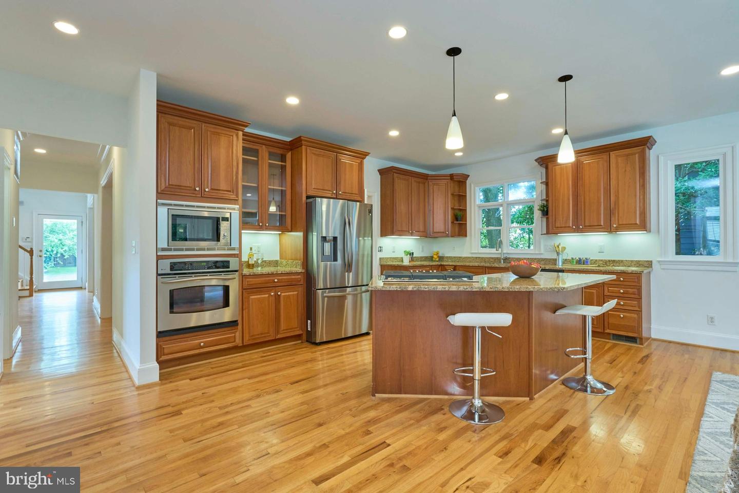 1220 N VERMONT ST, ARLINGTON, Virginia 22201, 5 Bedrooms Bedrooms, ,3 BathroomsBathrooms,Residential,For sale,1220 N VERMONT ST,VAAR2060200 MLS # VAAR2060200