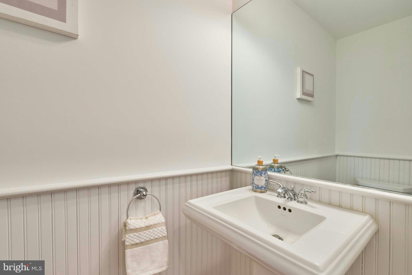 1220 N VERMONT ST, ARLINGTON, Virginia 22201, 5 Bedrooms Bedrooms, ,3 BathroomsBathrooms,Residential,For sale,1220 N VERMONT ST,VAAR2060200 MLS # VAAR2060200