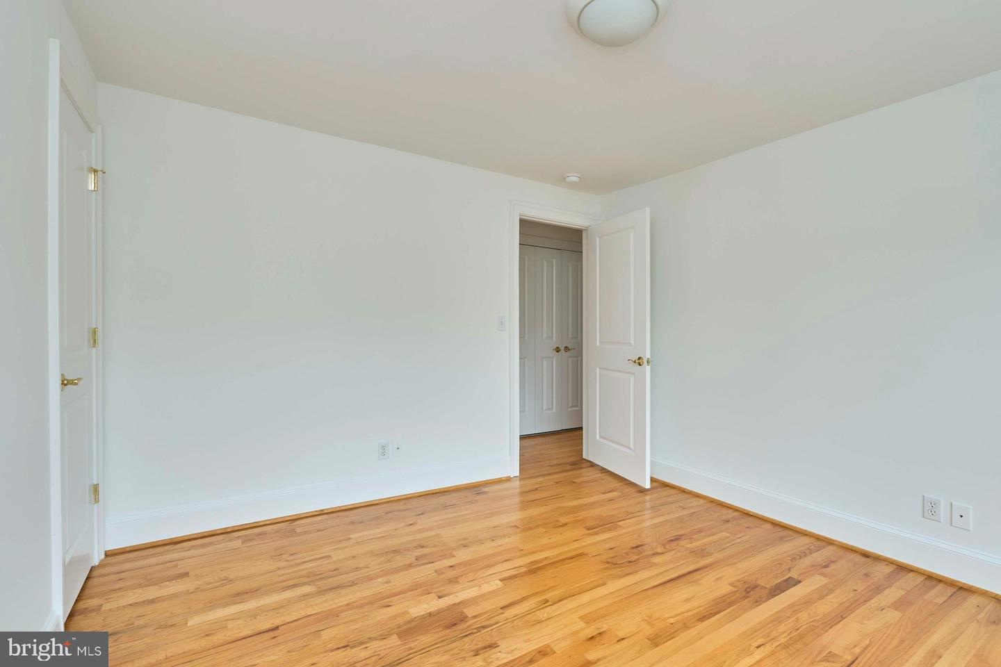 1220 N VERMONT ST, ARLINGTON, Virginia 22201, 5 Bedrooms Bedrooms, ,3 BathroomsBathrooms,Residential,For sale,1220 N VERMONT ST,VAAR2060200 MLS # VAAR2060200