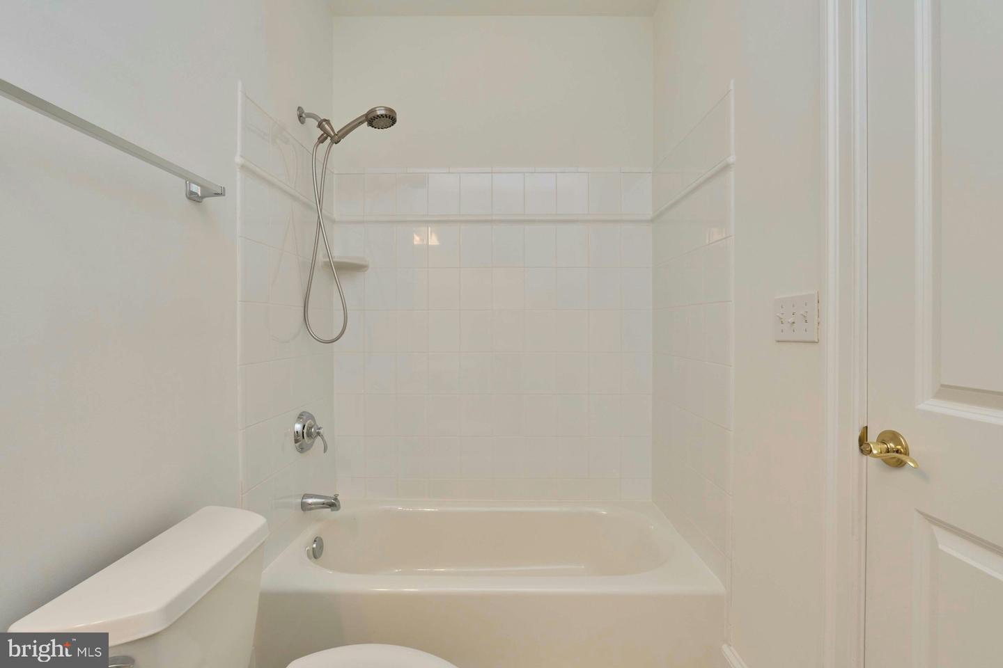 1220 N VERMONT ST, ARLINGTON, Virginia 22201, 5 Bedrooms Bedrooms, ,3 BathroomsBathrooms,Residential,For sale,1220 N VERMONT ST,VAAR2060200 MLS # VAAR2060200