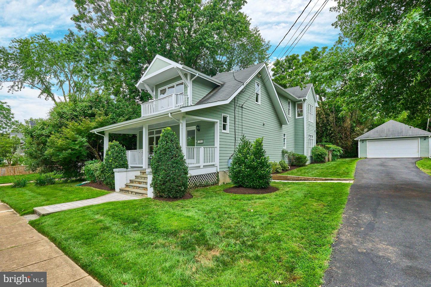 1220 N VERMONT ST, ARLINGTON, Virginia 22201, 5 Bedrooms Bedrooms, ,3 BathroomsBathrooms,Residential,For sale,1220 N VERMONT ST,VAAR2060200 MLS # VAAR2060200